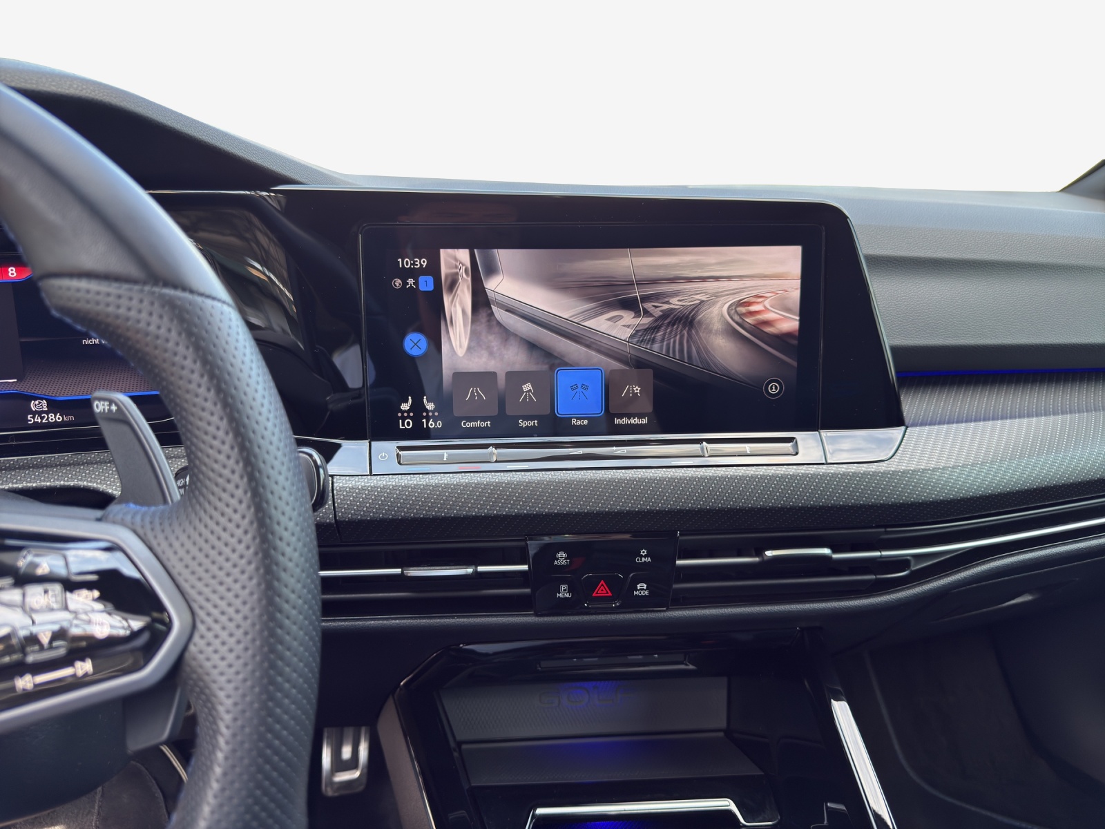 VW Golf 2.0 TSI R DSG 4Motion-image-14