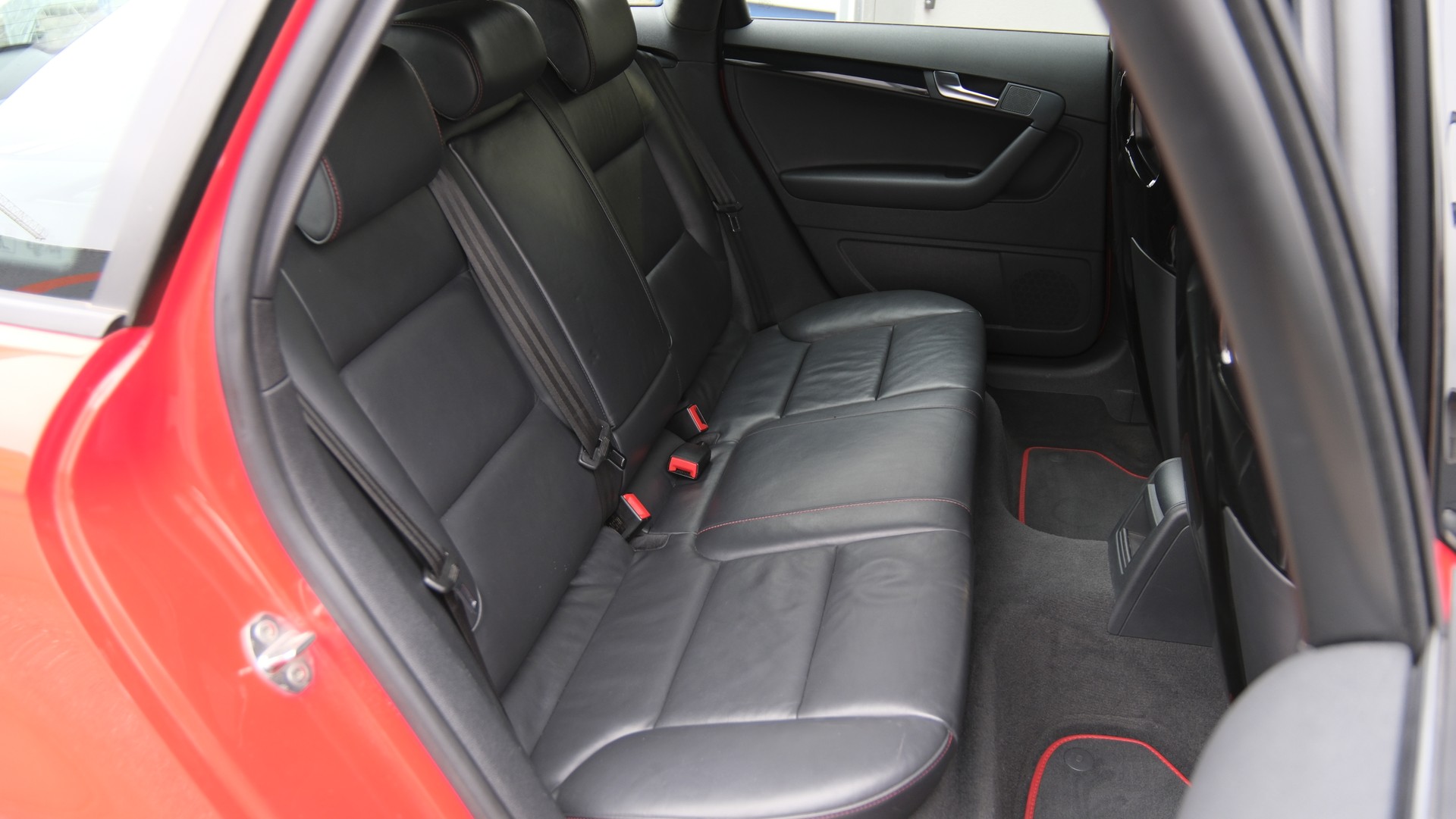 AUDI RS3 Sportback 2.5 TFSI quattro S-tronic-image-21