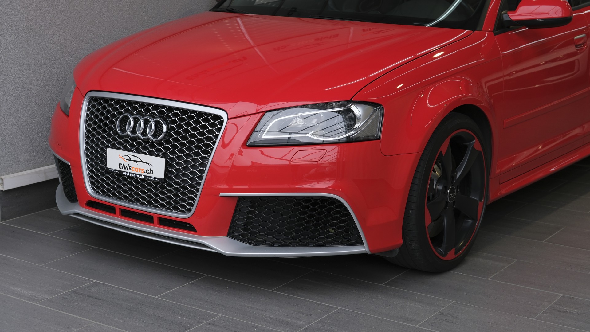AUDI RS3 Sportback 2.5 TFSI quattro S-tronic-image-8