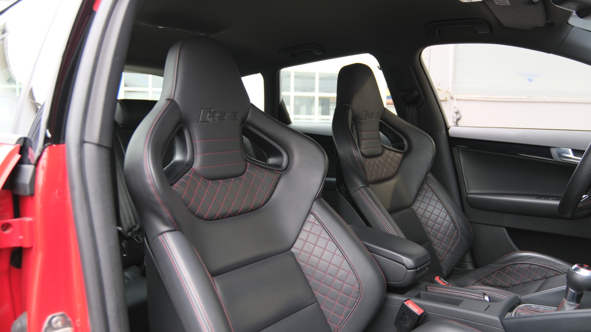 AUDI RS3 Sportback 2.5 TFSI quattro S-tronic-image-15