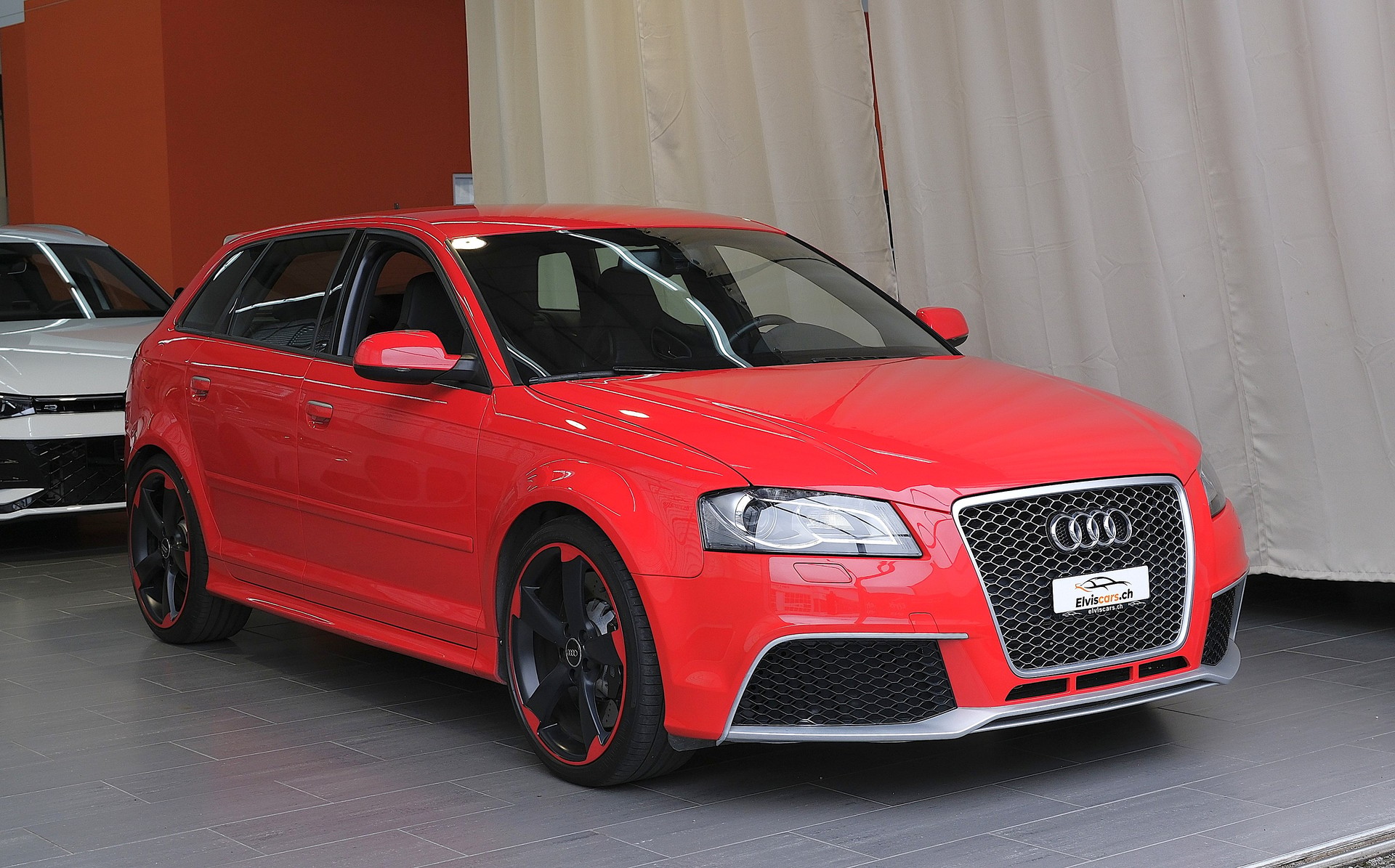 AUDI RS3 Sportback 2.5 TFSI quattro S-tronic-image-25