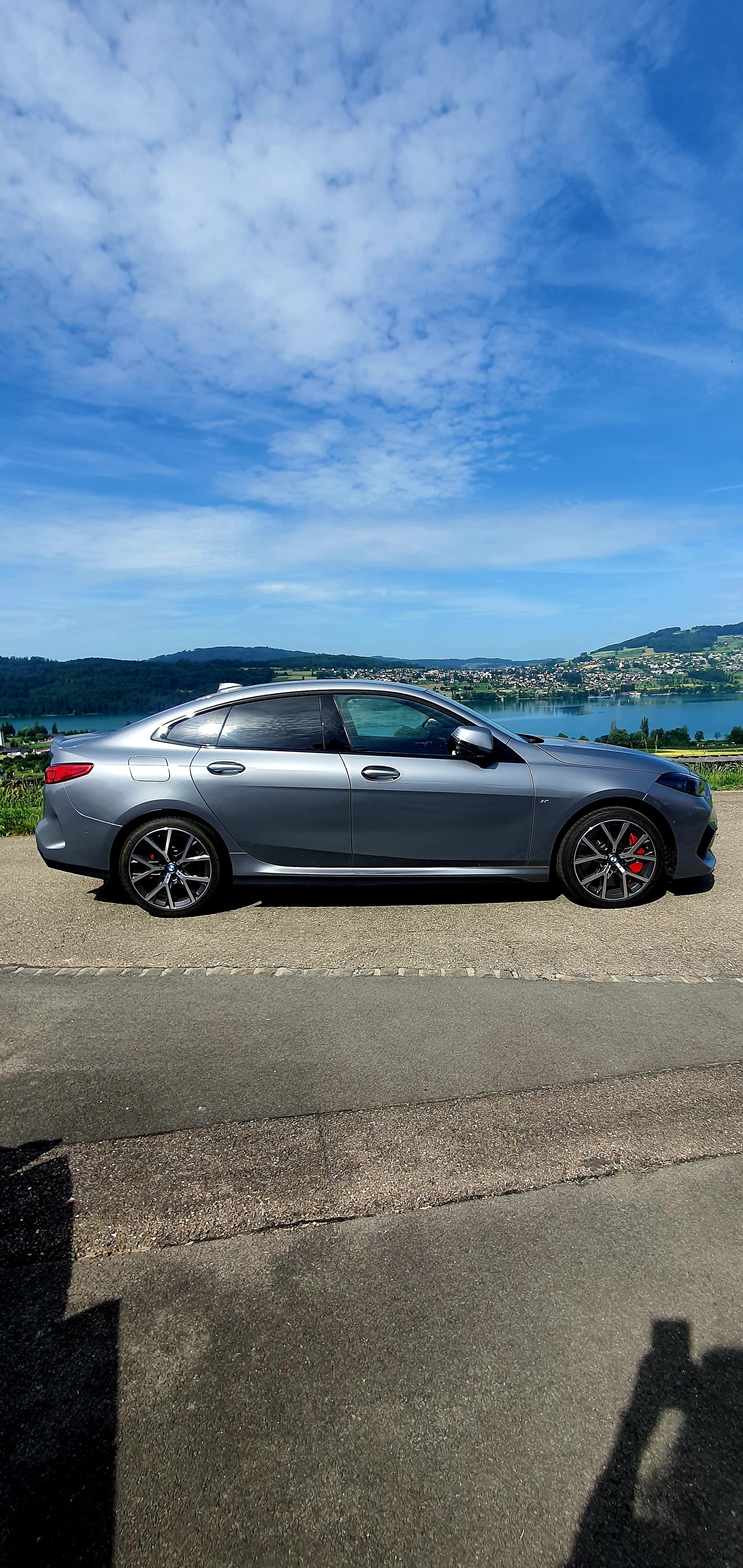 BMW 220i xDrive-image-2