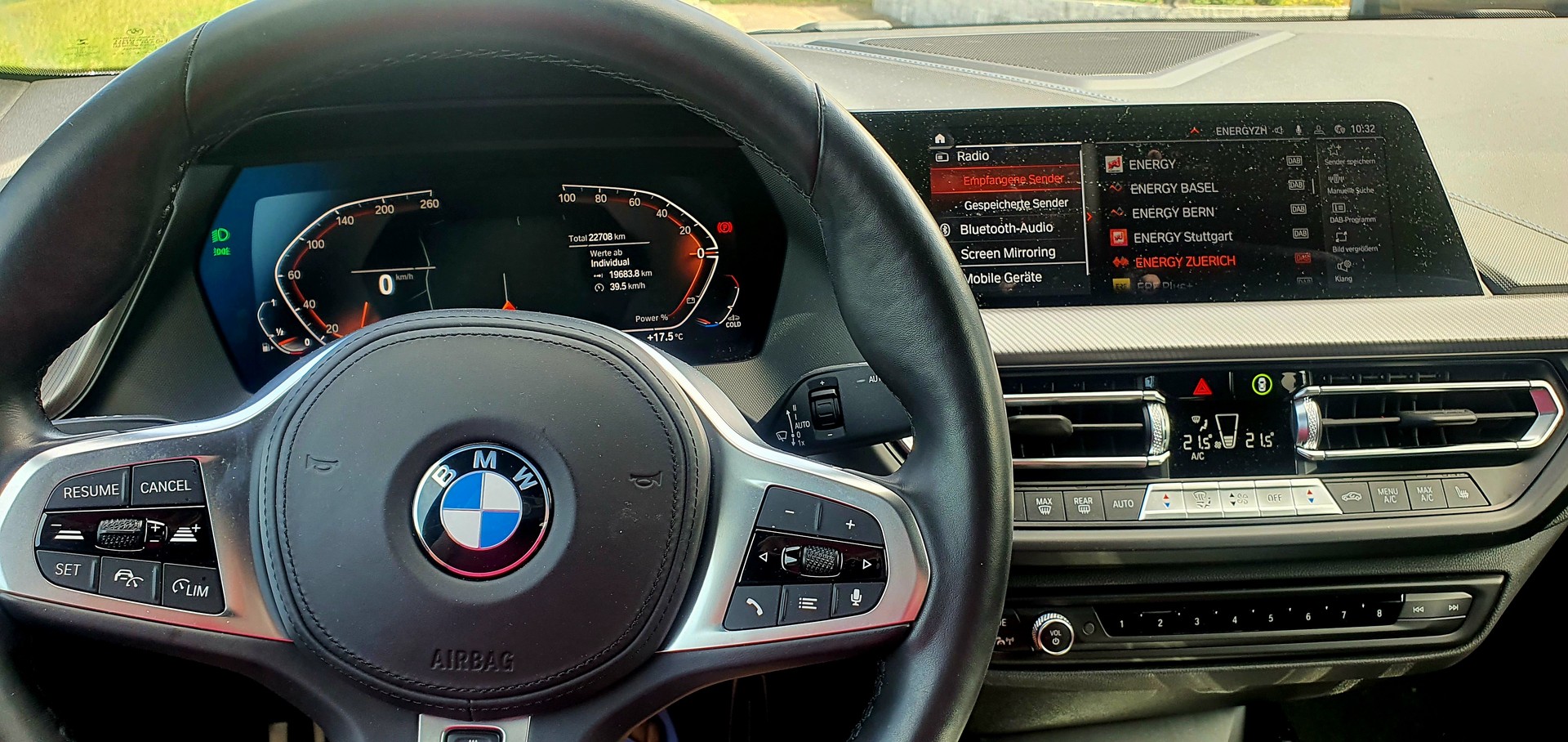 BMW 220i xDrive-image-3