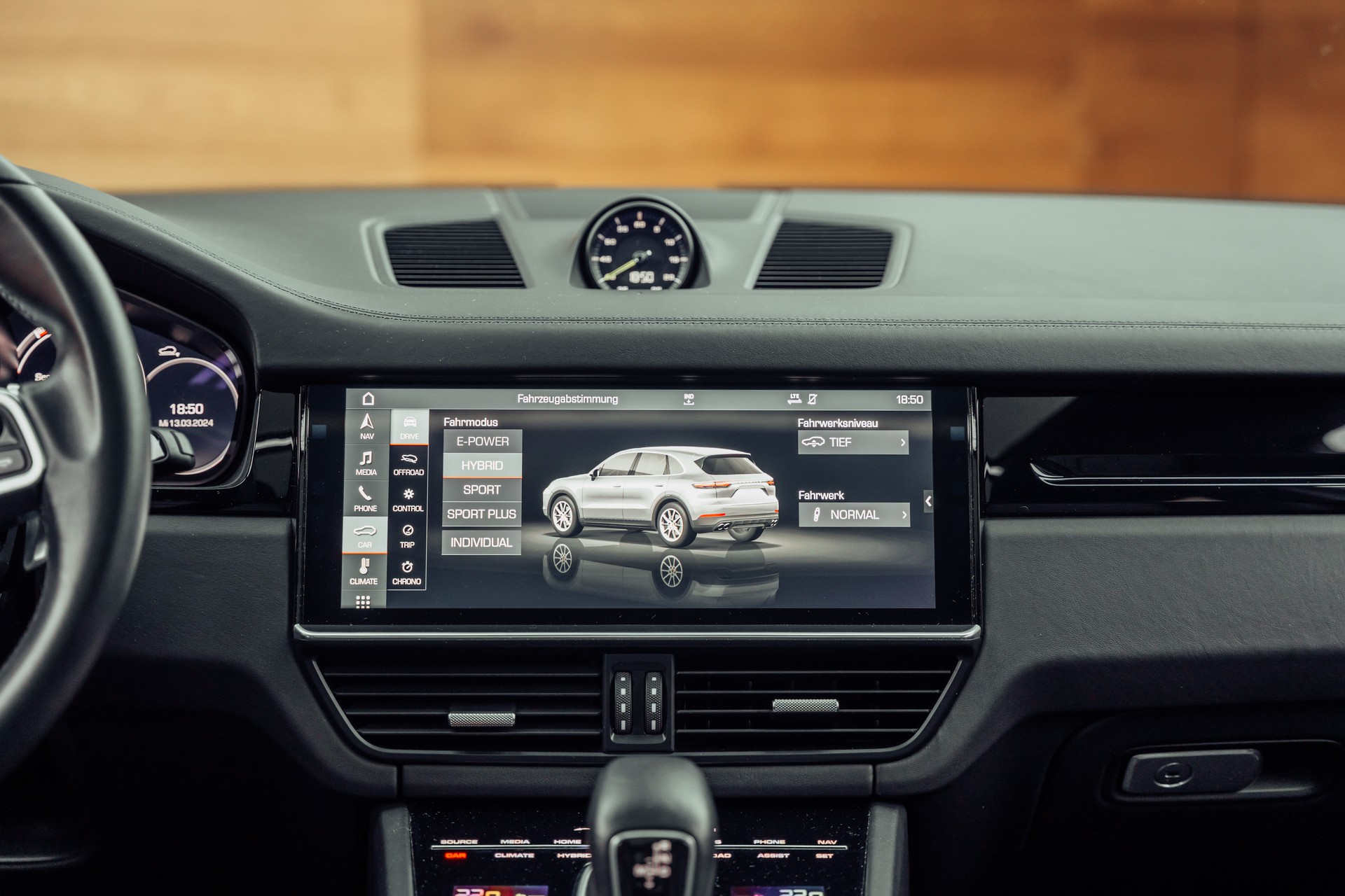 PORSCHE Cayenne E-Hybrid-image-15