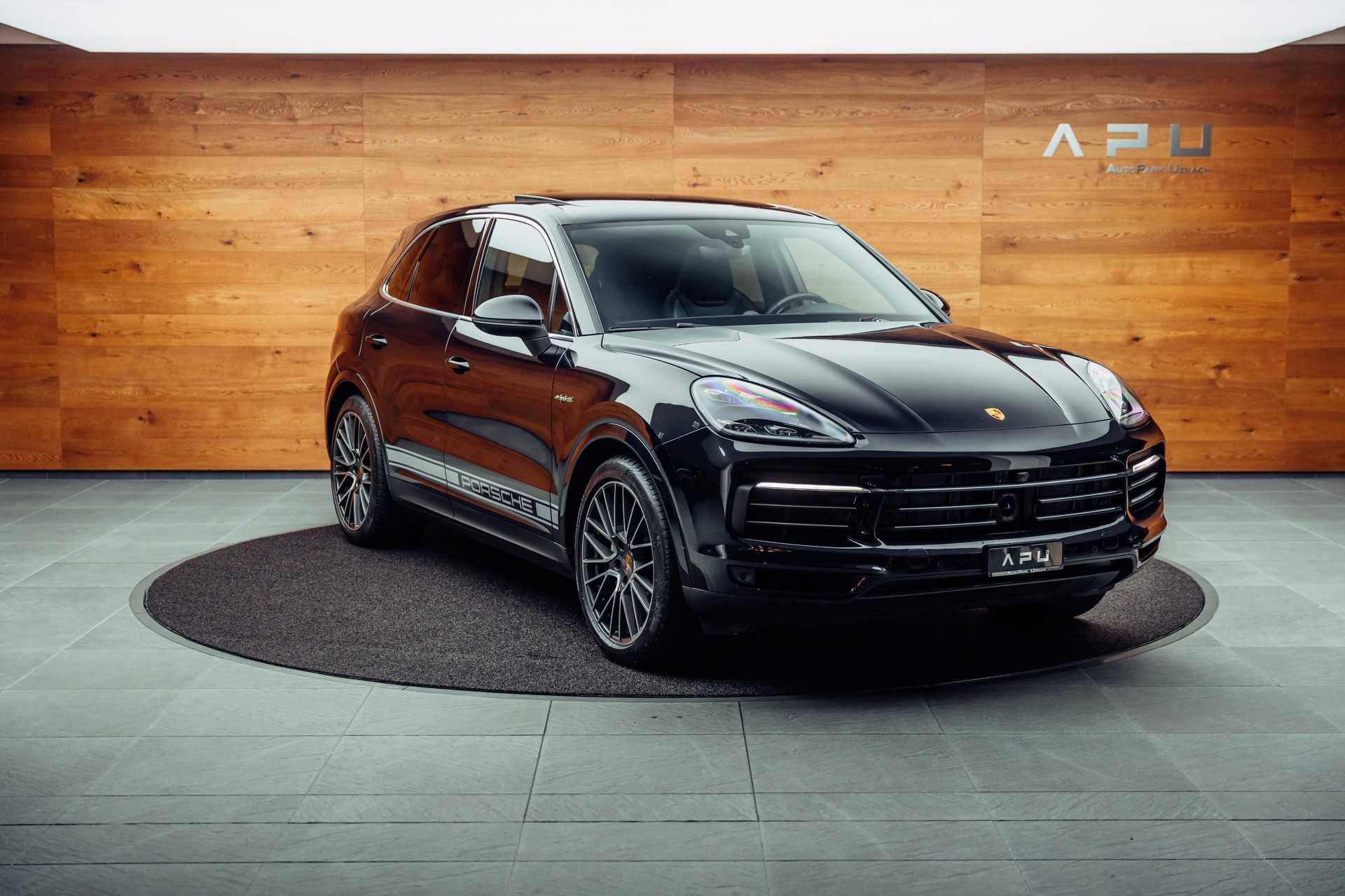 PORSCHE Cayenne E-Hybrid-image-0
