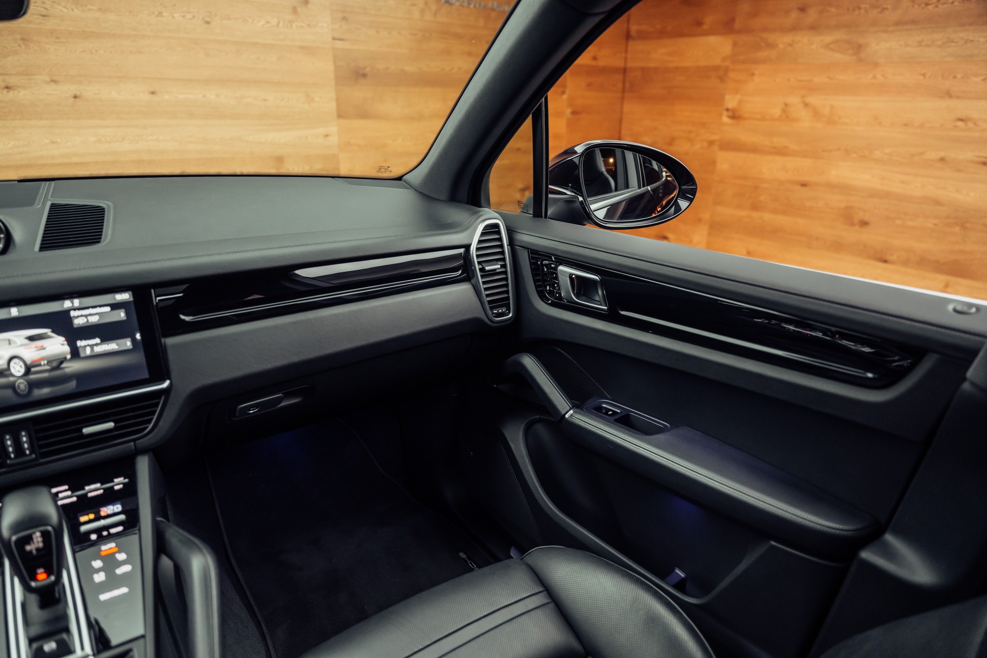 PORSCHE Cayenne E-Hybrid-image-11