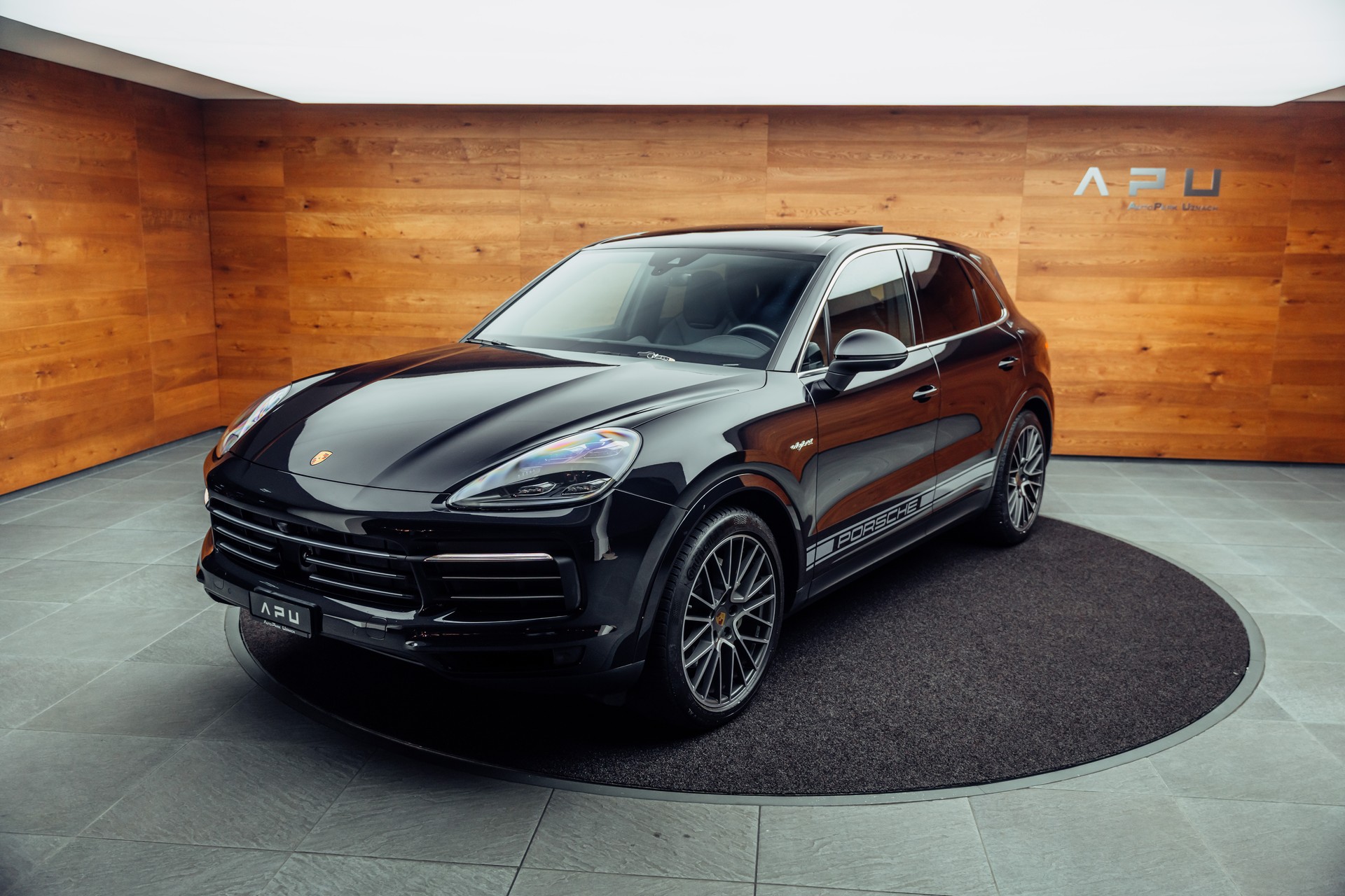 PORSCHE Cayenne E-Hybrid-image-21