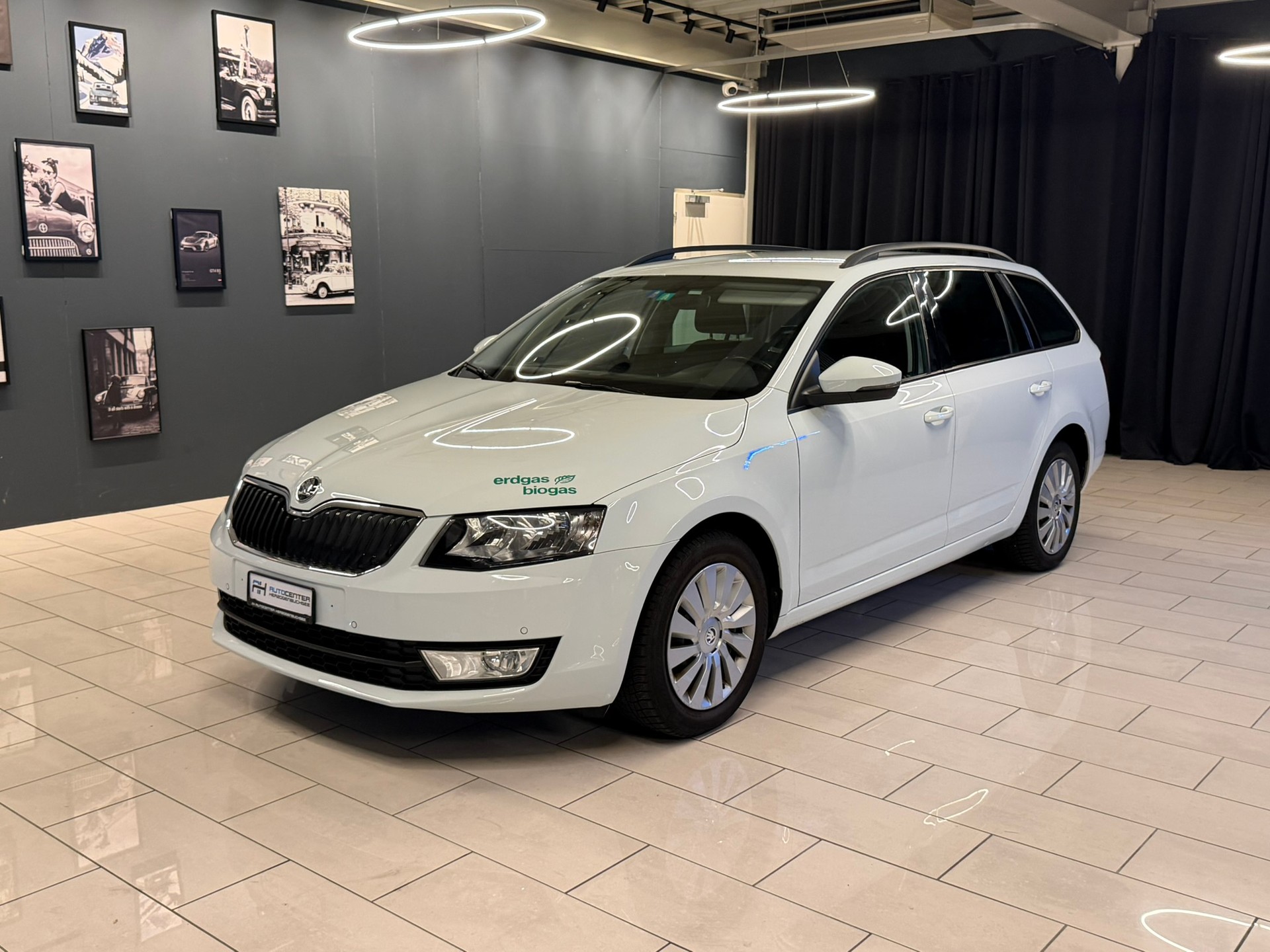 SKODA Octavia Combi 1.4 TSI G-tec Ambition CNG DSG-image-2