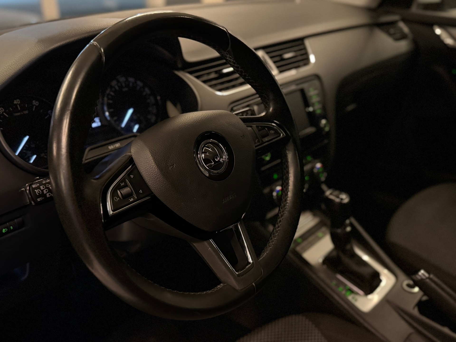 SKODA Octavia Combi 1.4 TSI G-tec Ambition CNG DSG-image-9