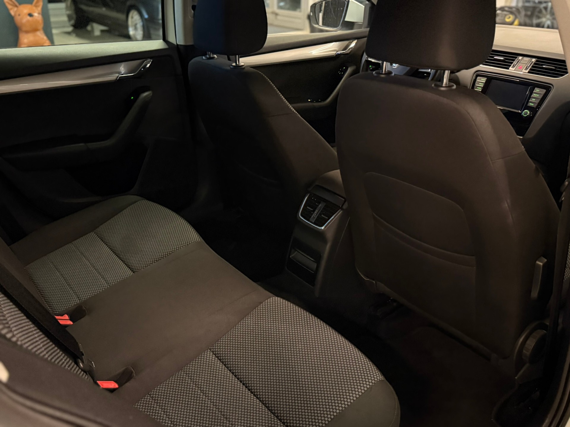 SKODA Octavia Combi 1.4 TSI G-tec Ambition CNG DSG-image-15