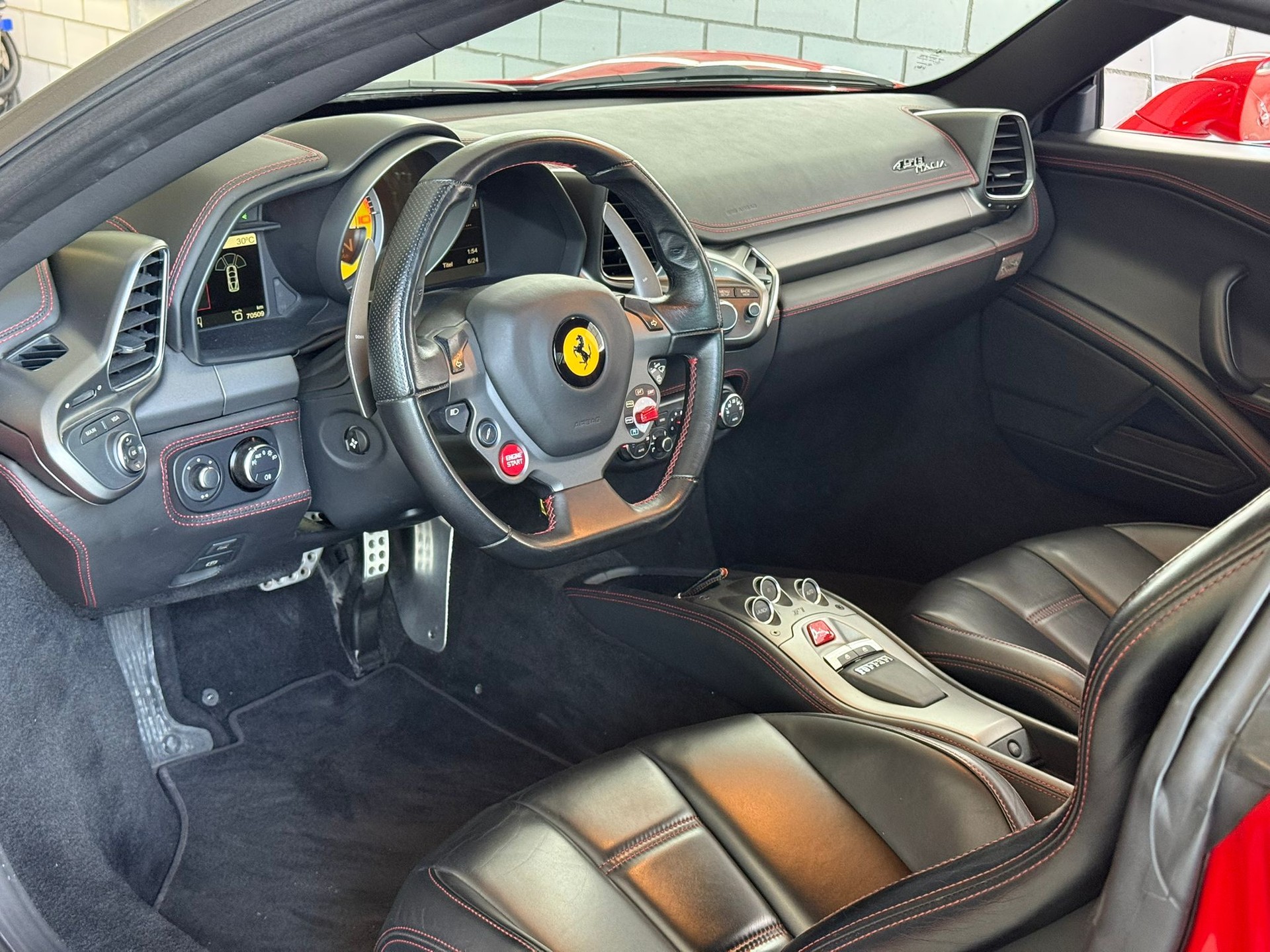 FERRARI 458 Italia 4.5 V8-image-6