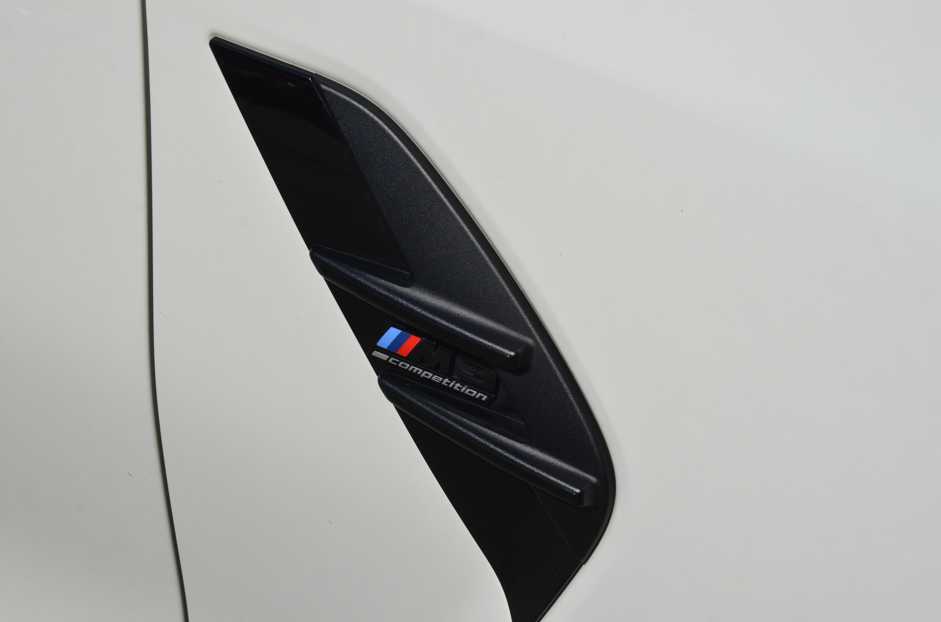 BMW M3 Competition M xDrive-image-15