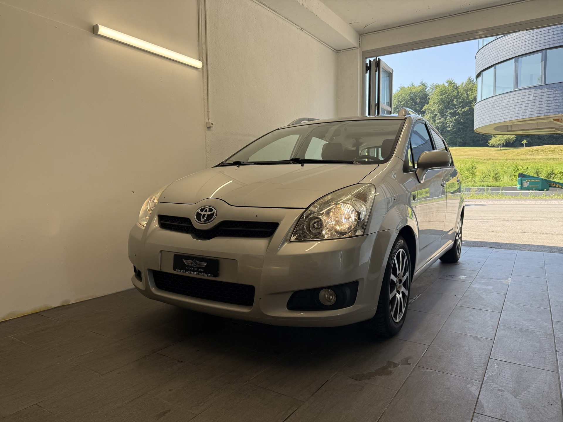 TOYOTA Corolla Verso 2.2 D-4D Linea Sol 7 Plätzer-image-0