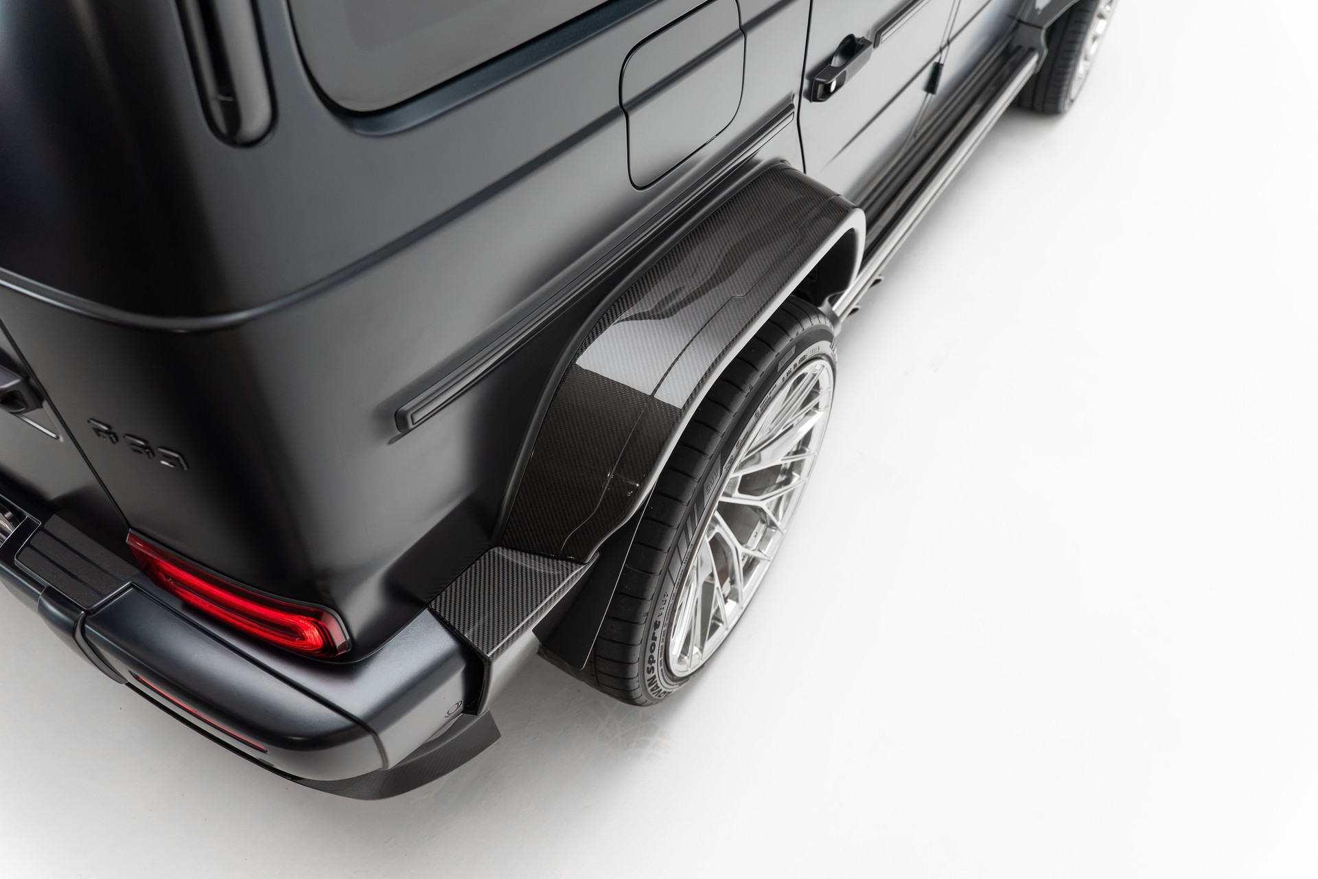 MERCEDES-BENZ G 63 AMG Speedshift Plus G-Tronic - CT Carbon-image-13
