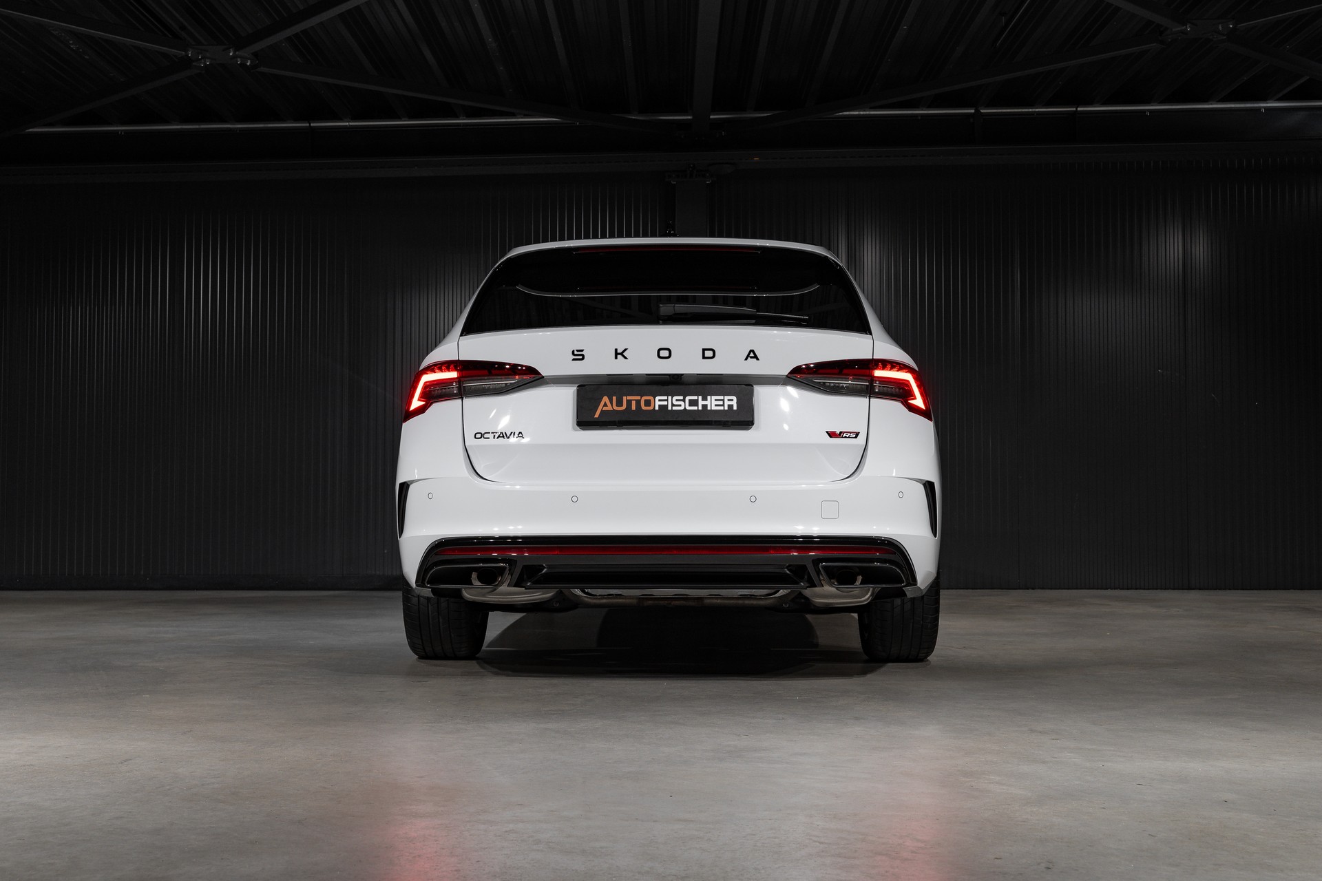 SKODA Octavia Combi 2.0 TSI DSG RS-image-6
