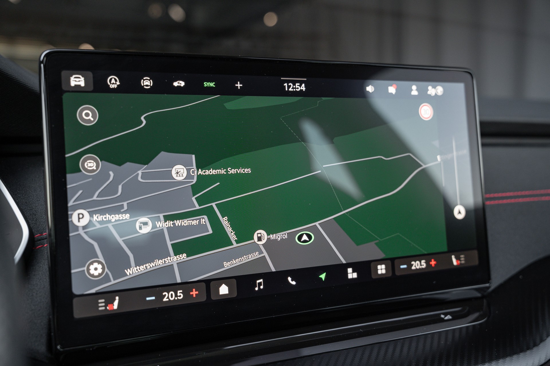 SKODA Octavia Combi 2.0 TSI DSG RS-image-17
