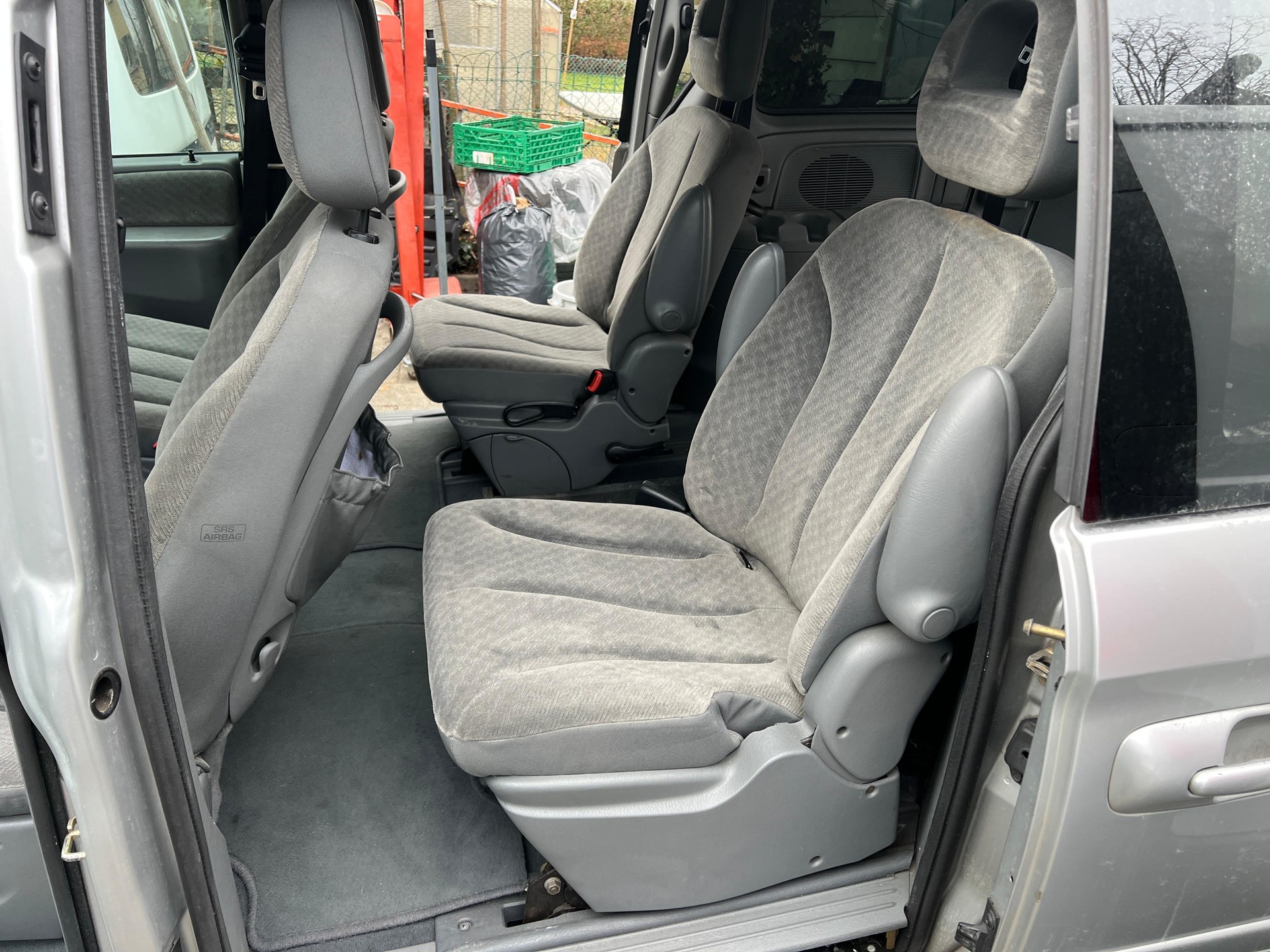 CHRYSLER Voyager 3.3 LX Automatic-image-5