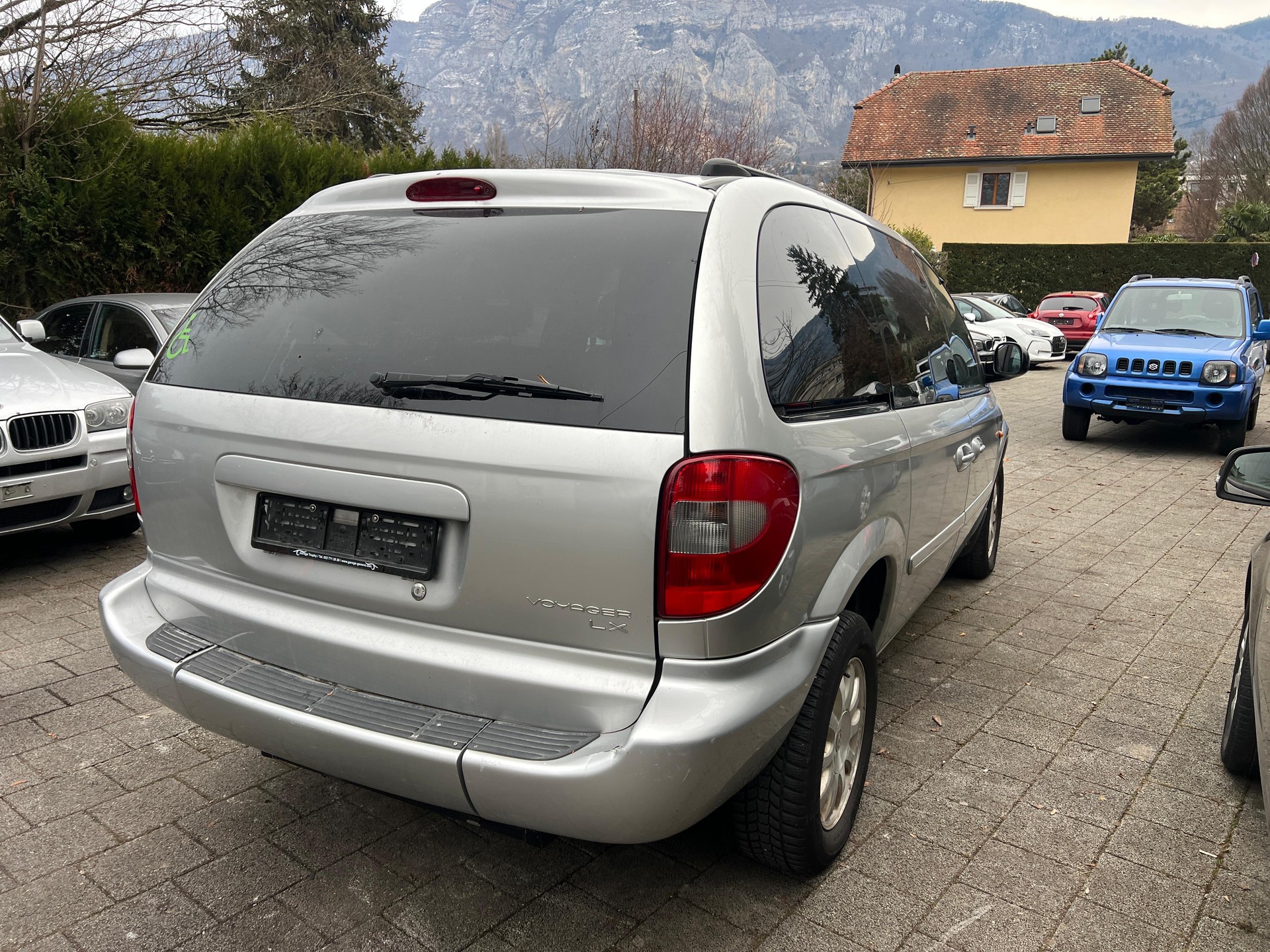 CHRYSLER Voyager 3.3 LX Automatic-image-2
