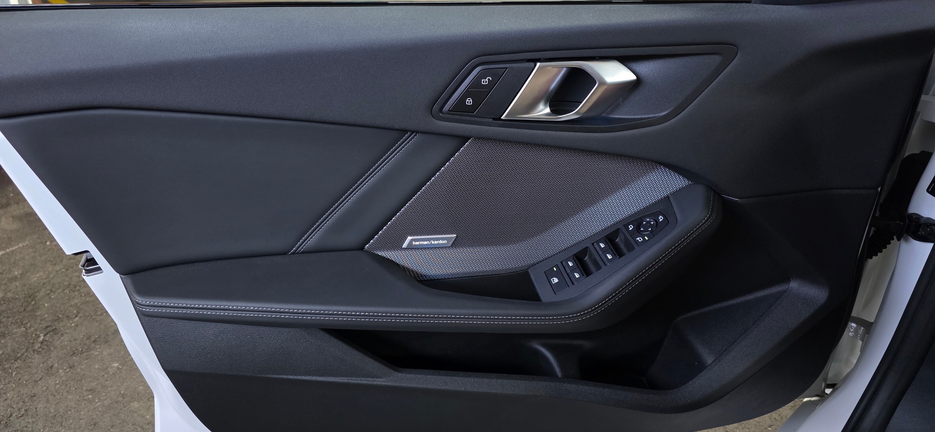 BMW M135 xDrive *Harman/Kardon*Voll-Leder*Rückfahrkamera*Sitzheizung*-image-15