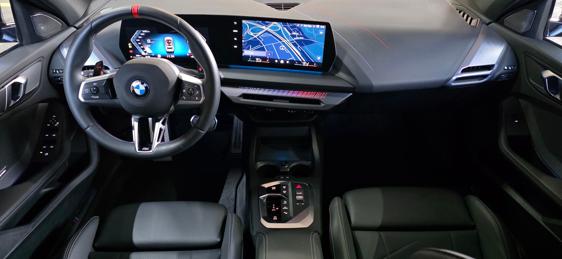 BMW M135 xDrive *Harman/Kardon*Voll-Leder*Rückfahrkamera*Sitzheizung*-image-10