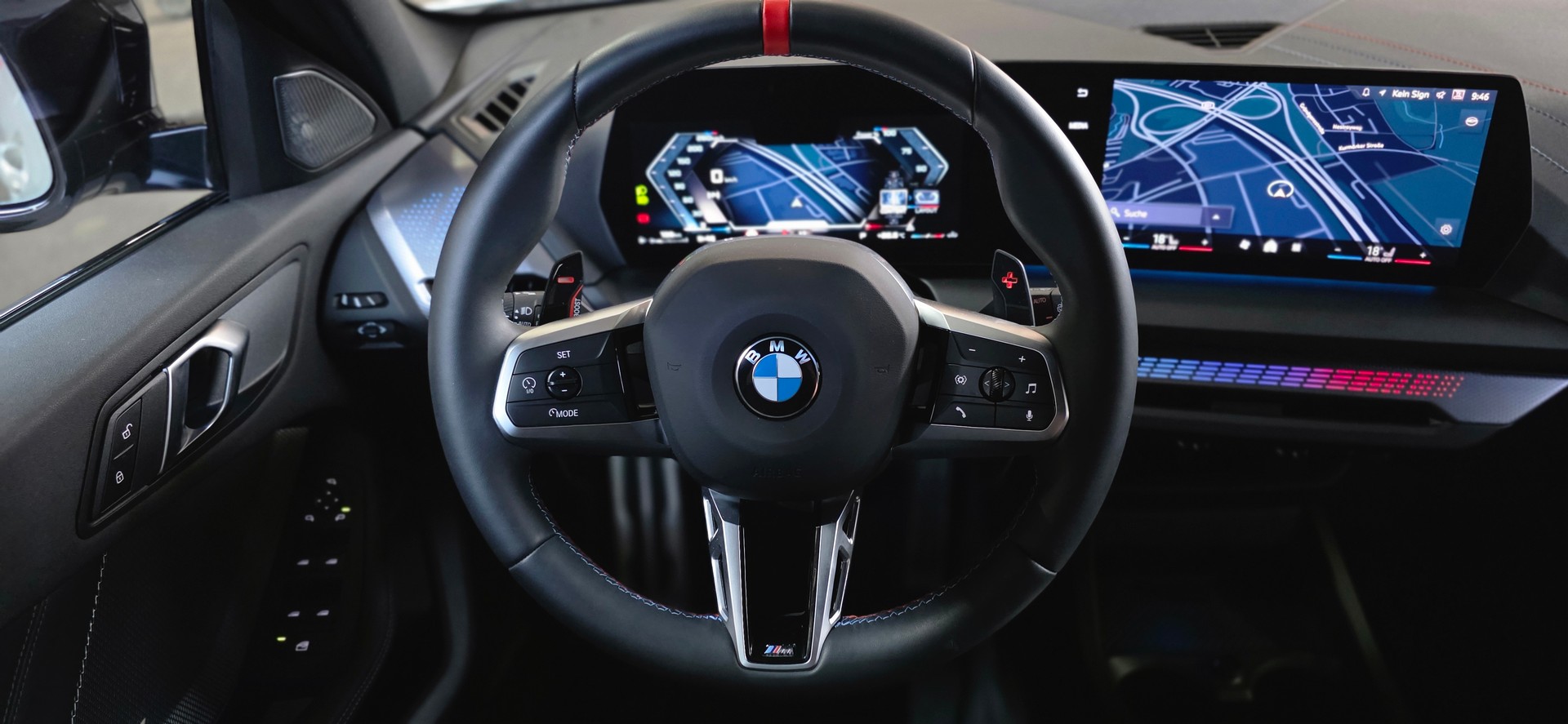 BMW M135 xDrive *Harman/Kardon*Voll-Leder*Rückfahrkamera*Sitzheizung*-image-11