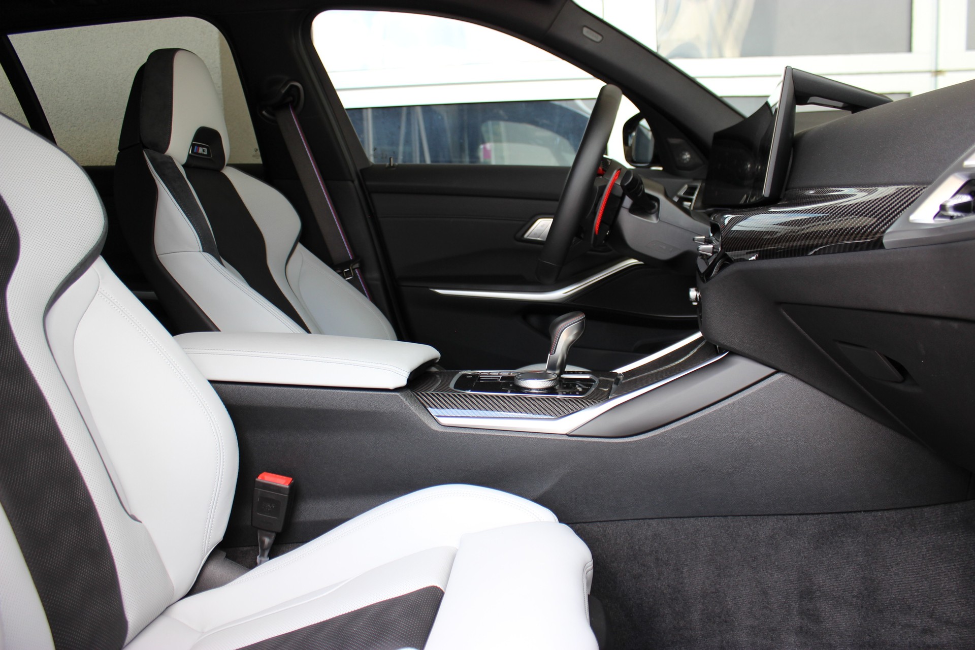 BMW M3 Touring xDrive Competition Individual *DRAVITGRAU METALLIC*-image-19