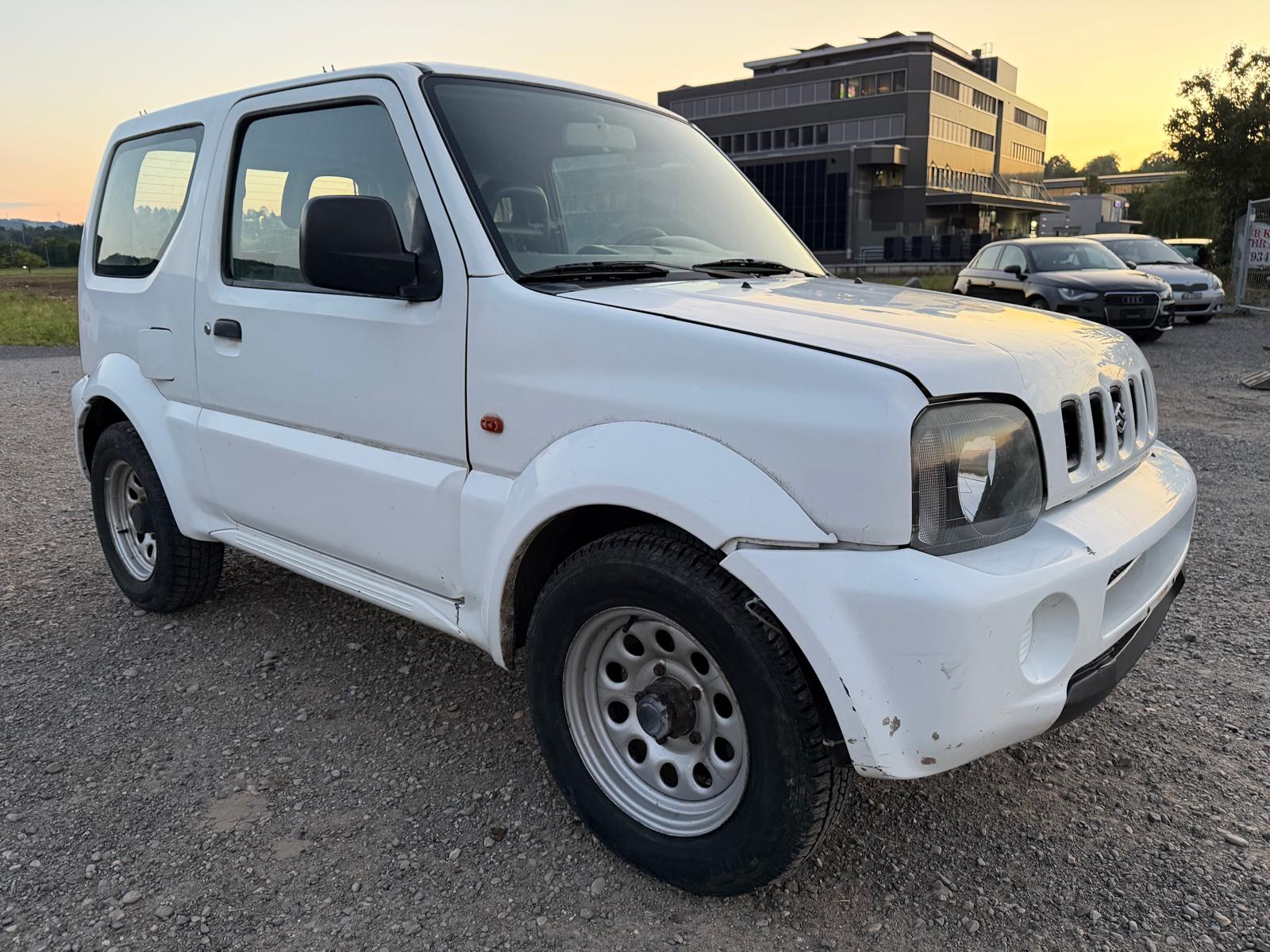 SUZUKI Jimny 1.3 16V JLX-image-0