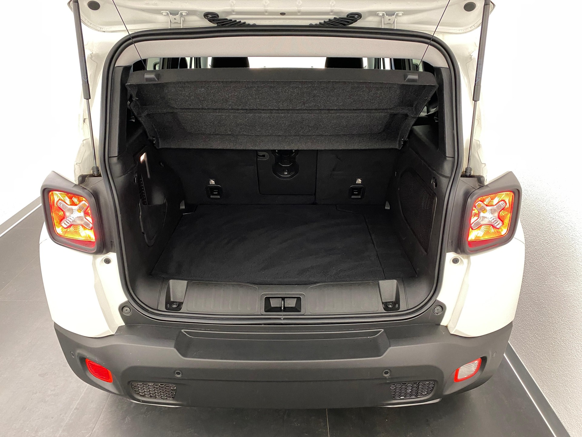 JEEP Renegade 1.3 S 4xe-image-17