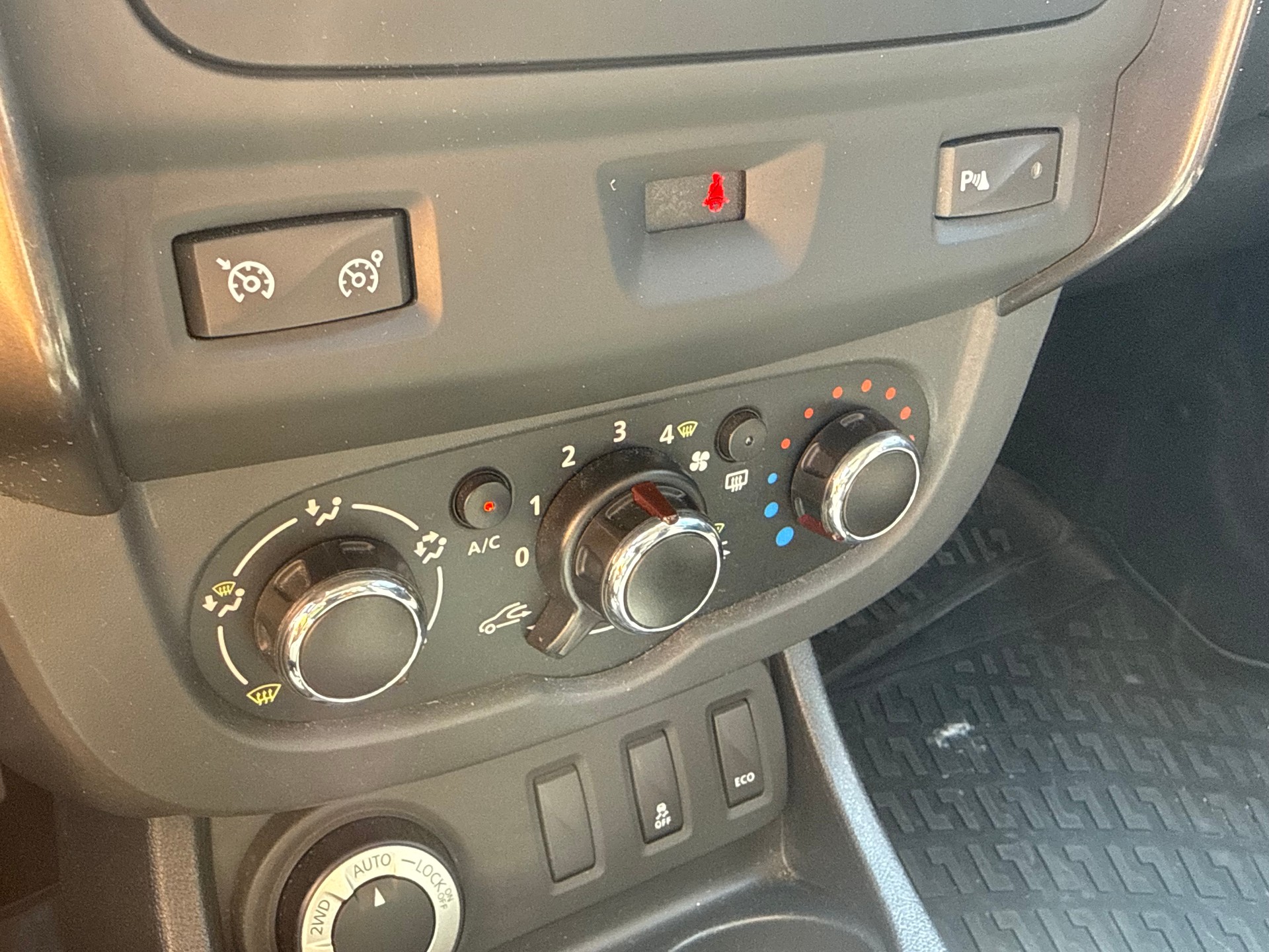 DACIA Duster 1.5 dCi Ambiance 4x4-image-9