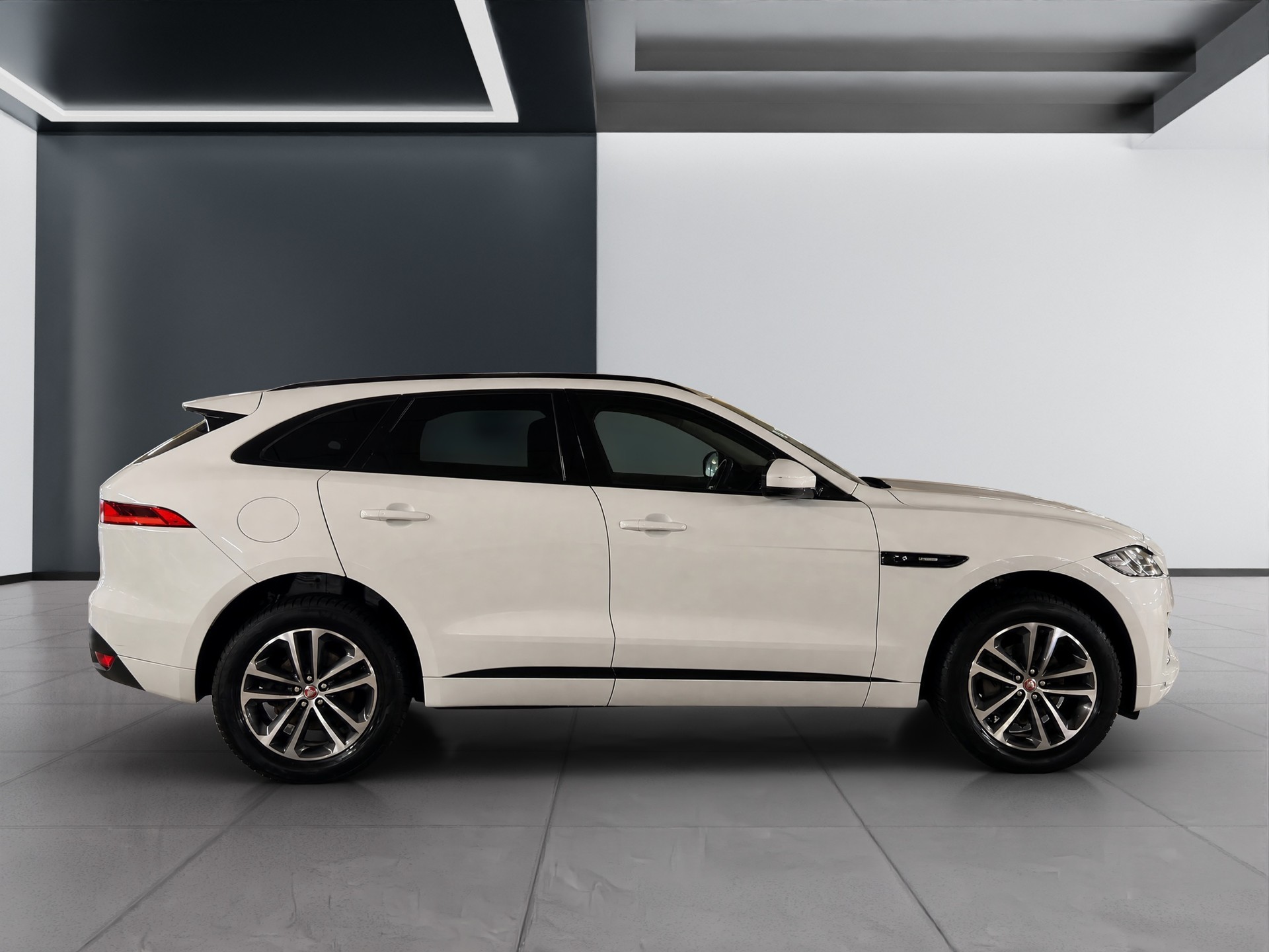 JAGUAR F-Pace 25t 2.0 R-Sport AWD Automatik-image-5