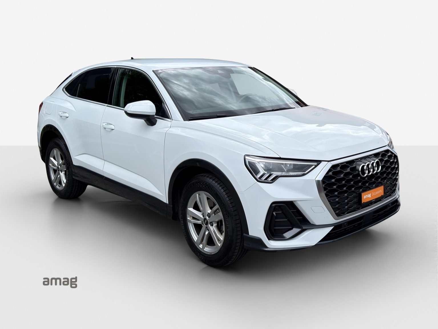 AUDI Q3 Sportback 35 TFSI Attraction S-tronic-image-5
