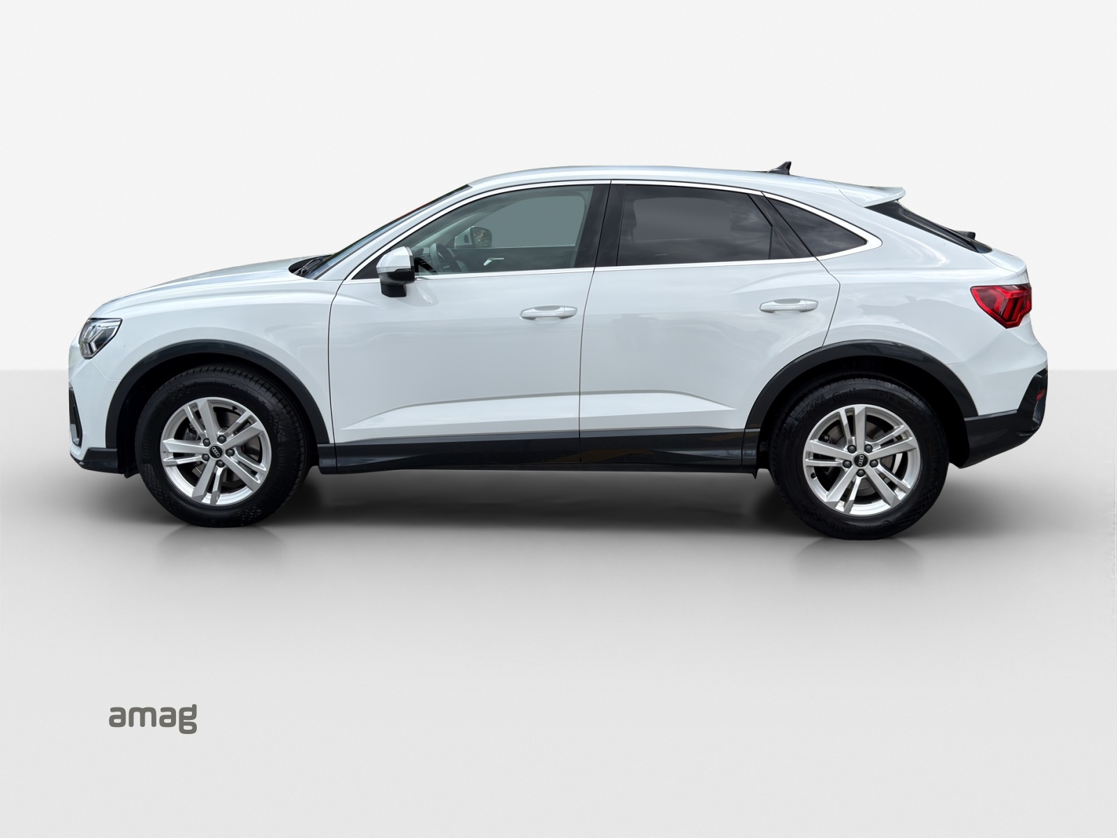 AUDI Q3 Sportback 35 TFSI Attraction S-tronic-image-1