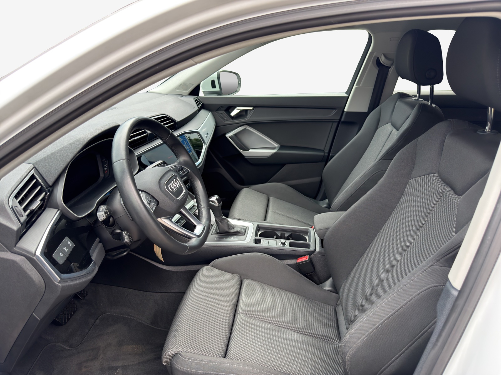 AUDI Q3 Sportback 35 TFSI Attraction S-tronic-image-7