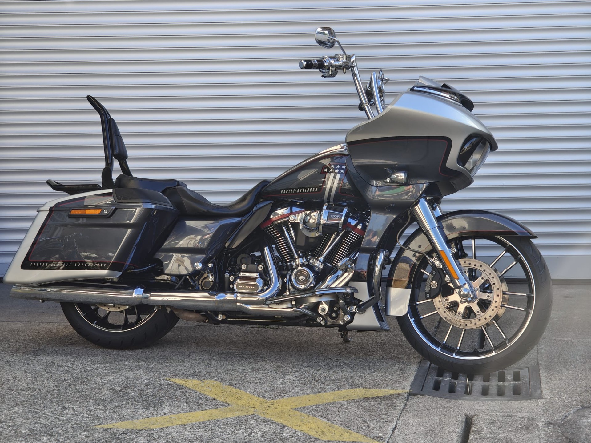 HARLEY-DAVIDSON FLTRXSE Road Glide Special 117 CVO-image-3