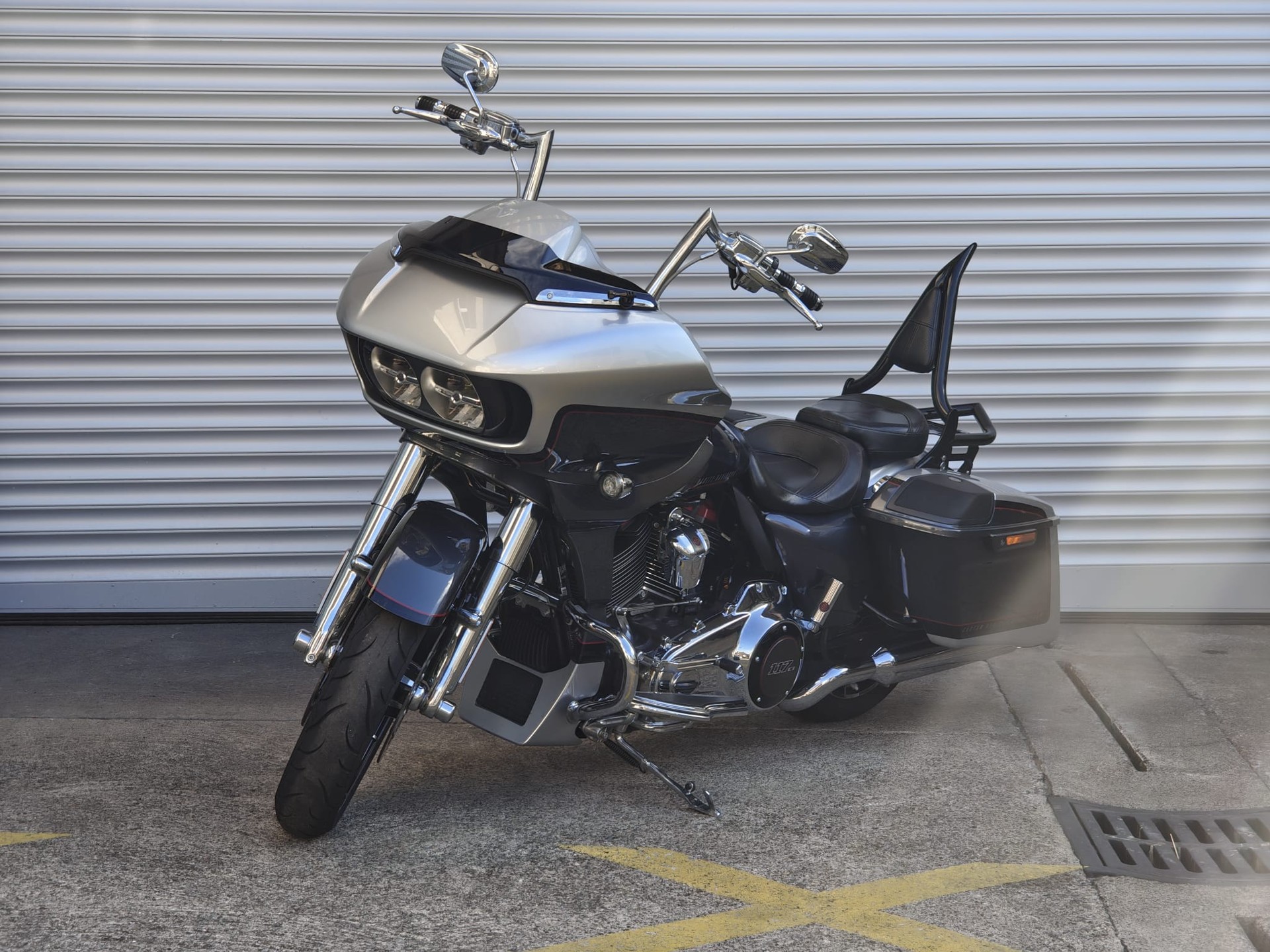 HARLEY-DAVIDSON FLTRXSE Road Glide Special 117 CVO