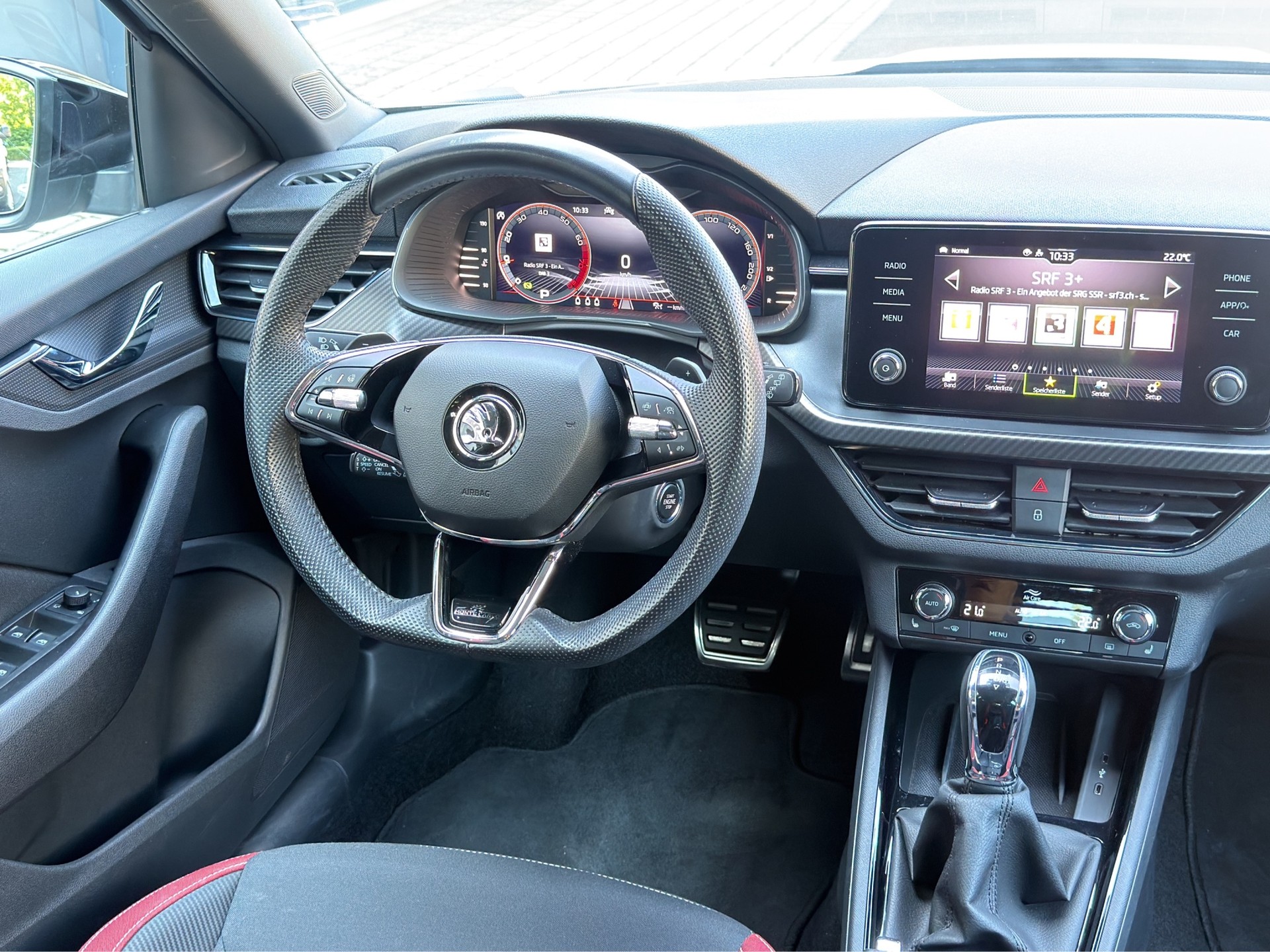 SKODA Kamiq 1.5 TSI Monte Carlo DSG-image-11