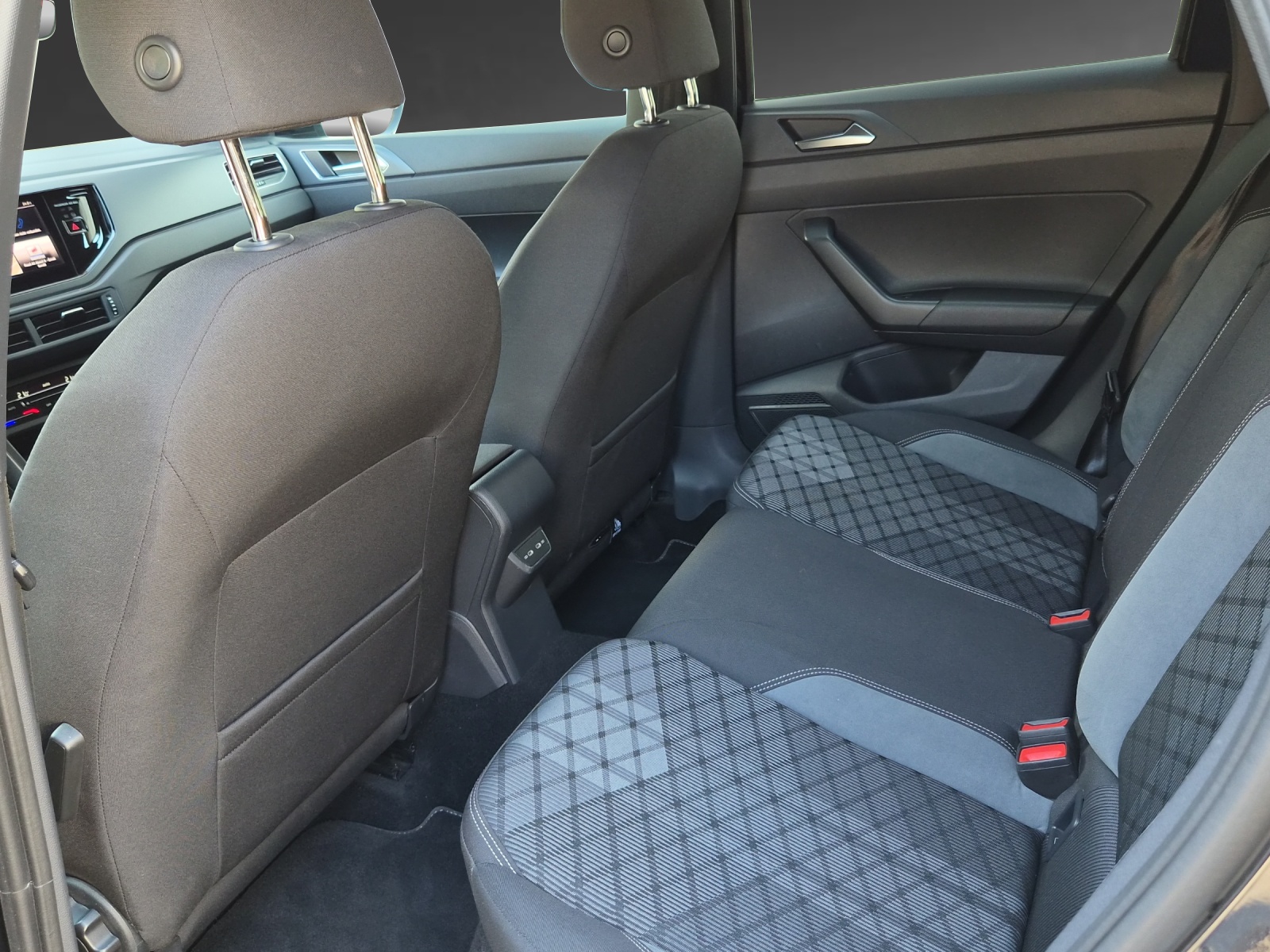 VW Taigo 1.5 TSI R-Line DSG-image-6