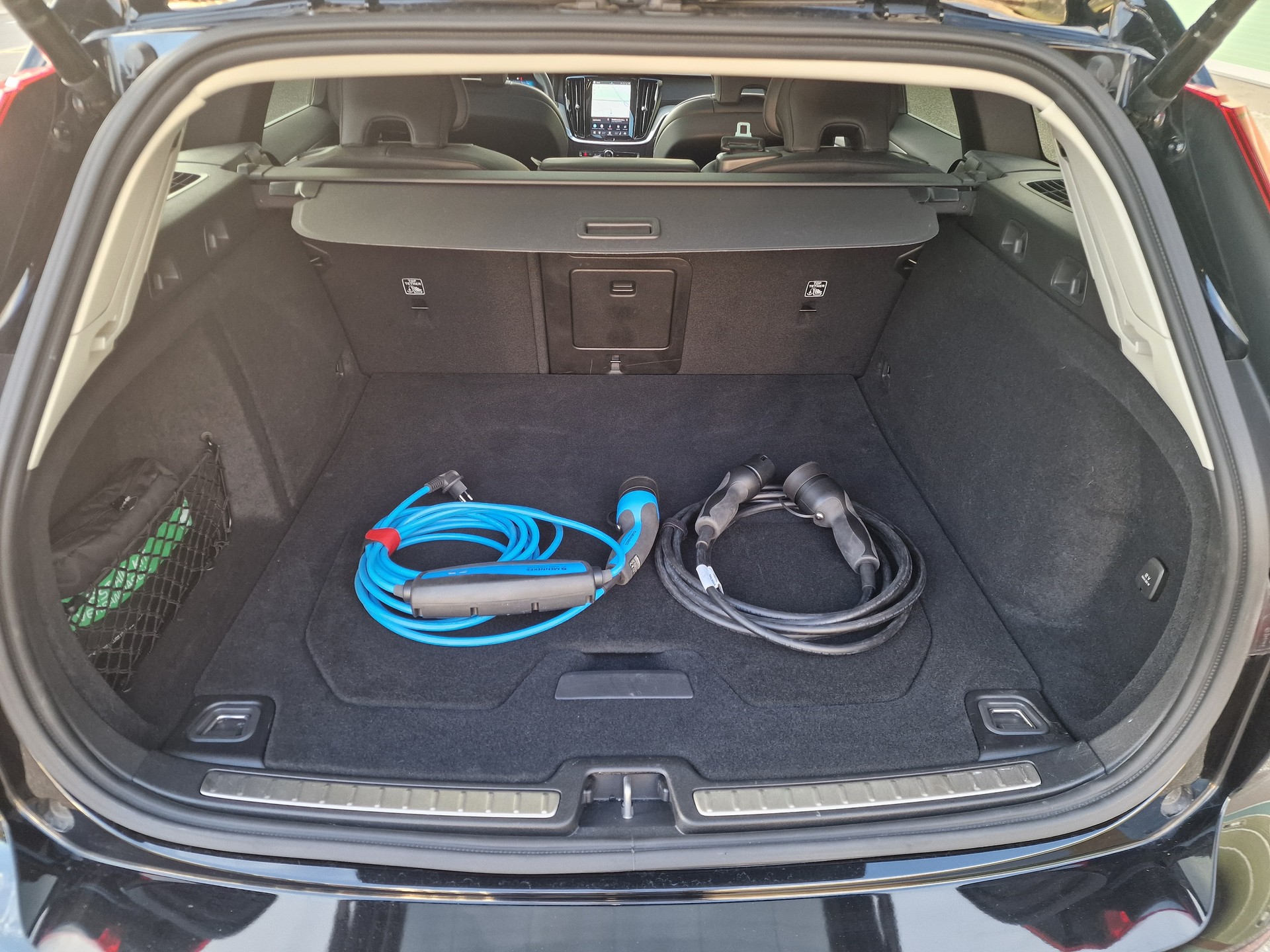 VOLVO V60 T6 eAWD Plug in Hybrid Ultra Bright Geartronic-image-14