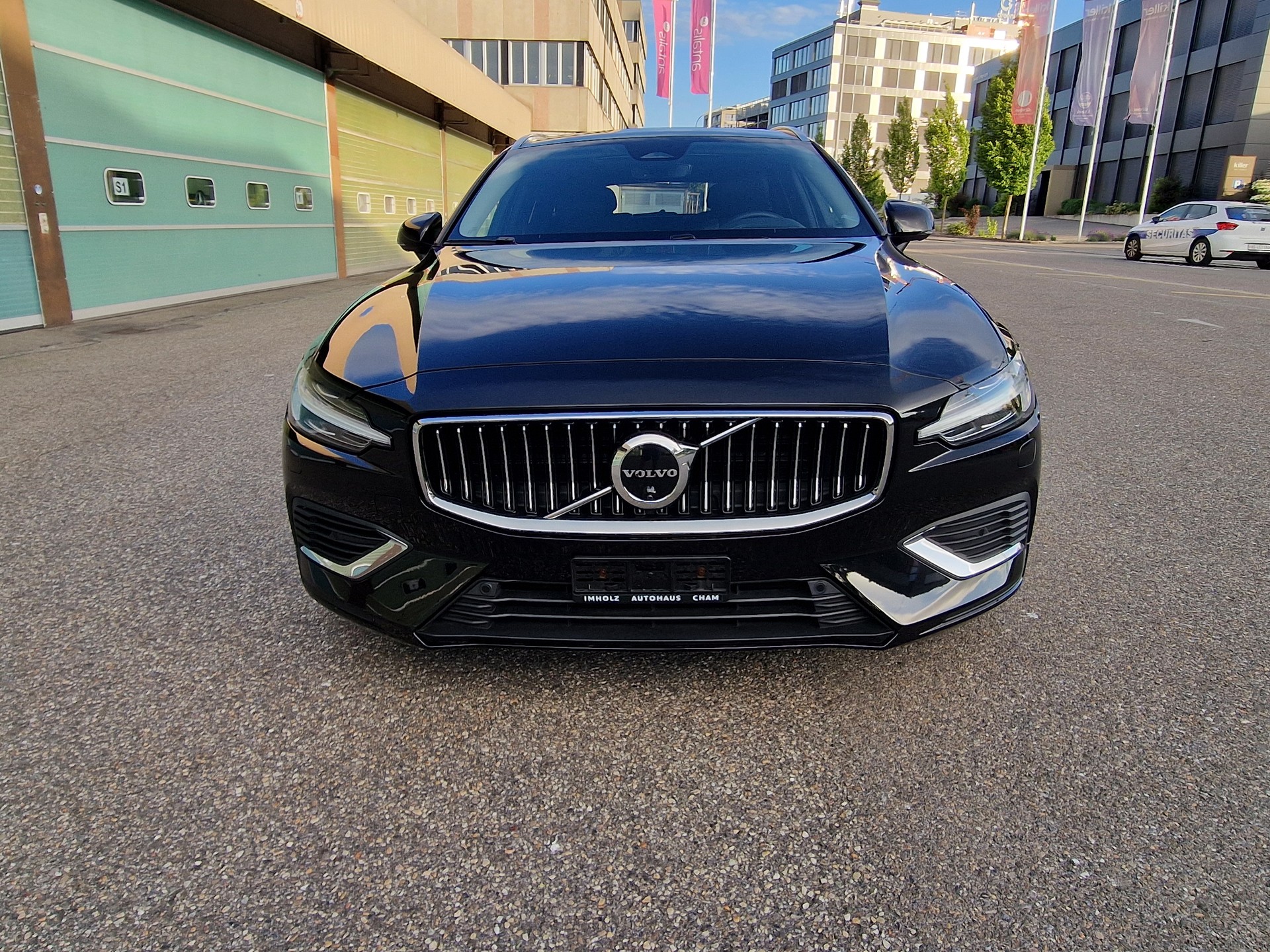VOLVO V60 T6 eAWD Plug in Hybrid Ultra Bright Geartronic-image-7