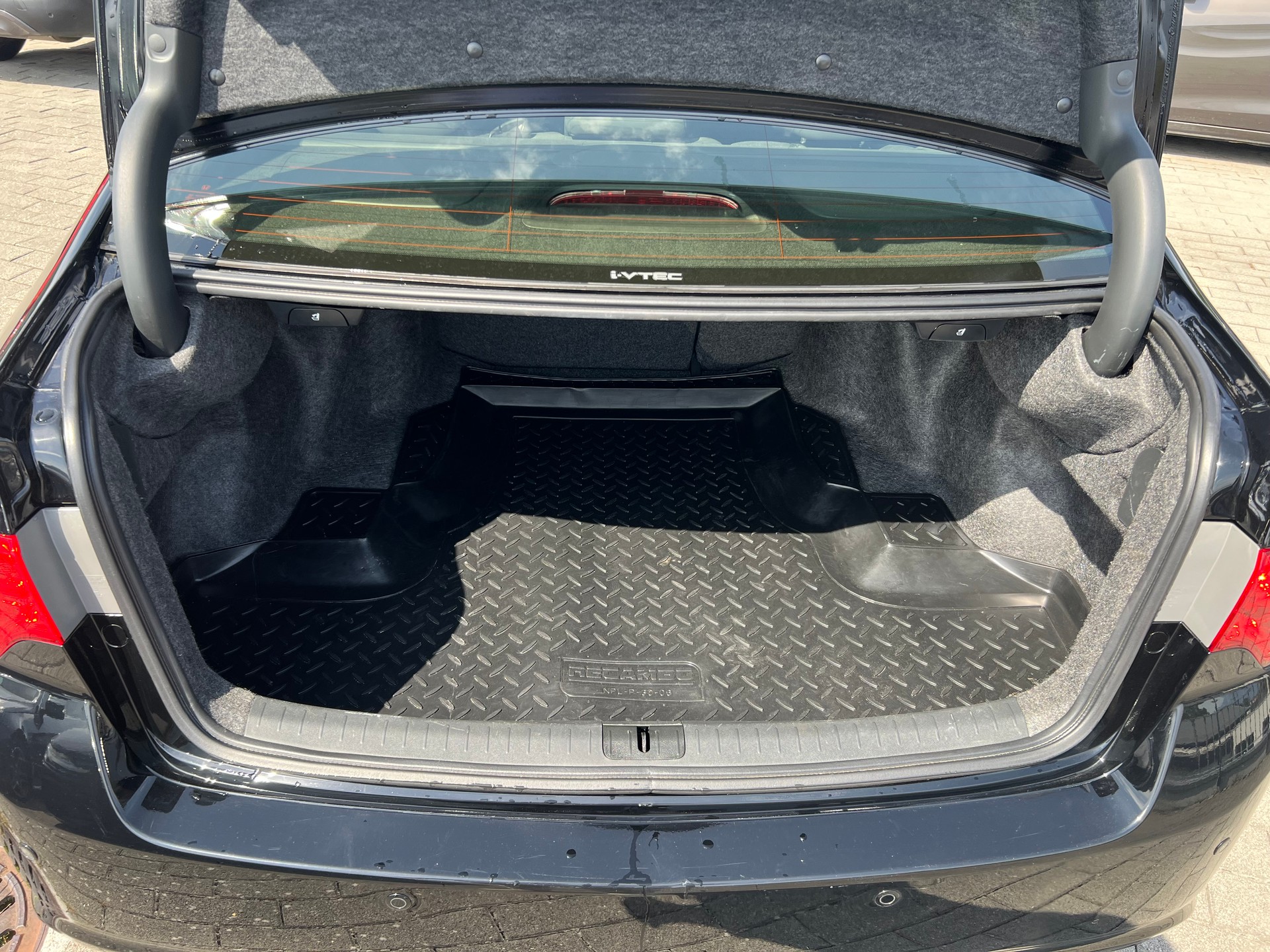 HONDA Accord 2.4i 16V Type-S Advanced Safety Edition A-image-4