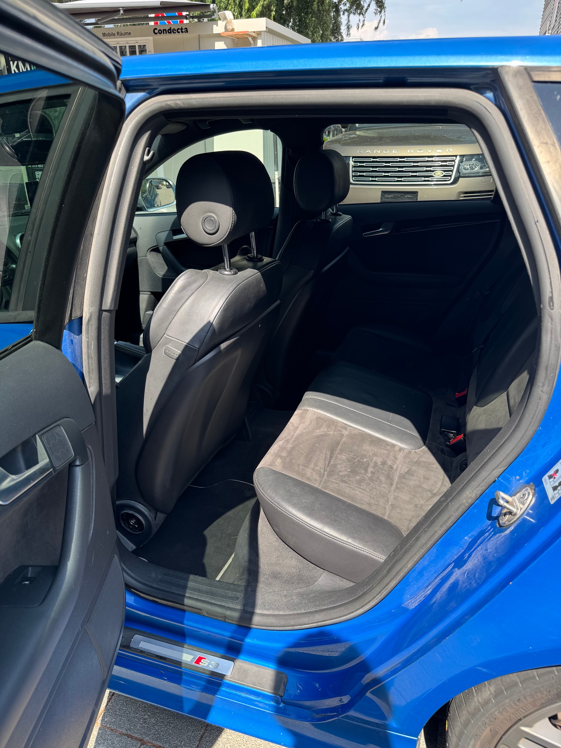 AUDI S3 2.0 TFSI quattro S-tronic-image-4