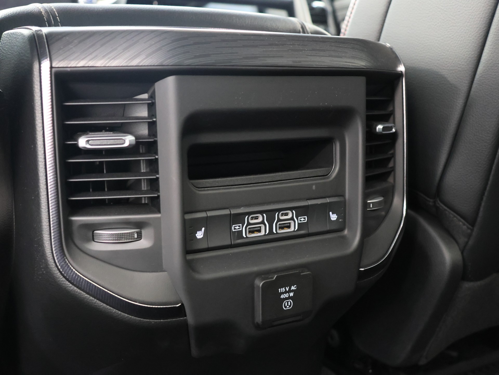 DODGE Dodge Ram 1500 *Panoramadach* *Harman Kardon* *360 Kamera*-image-32