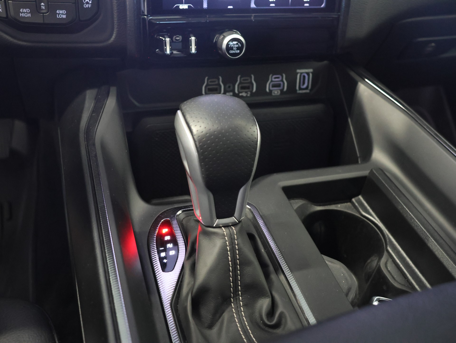 DODGE Dodge Ram 1500 *Panoramadach* *Harman Kardon* *360 Kamera*-image-28