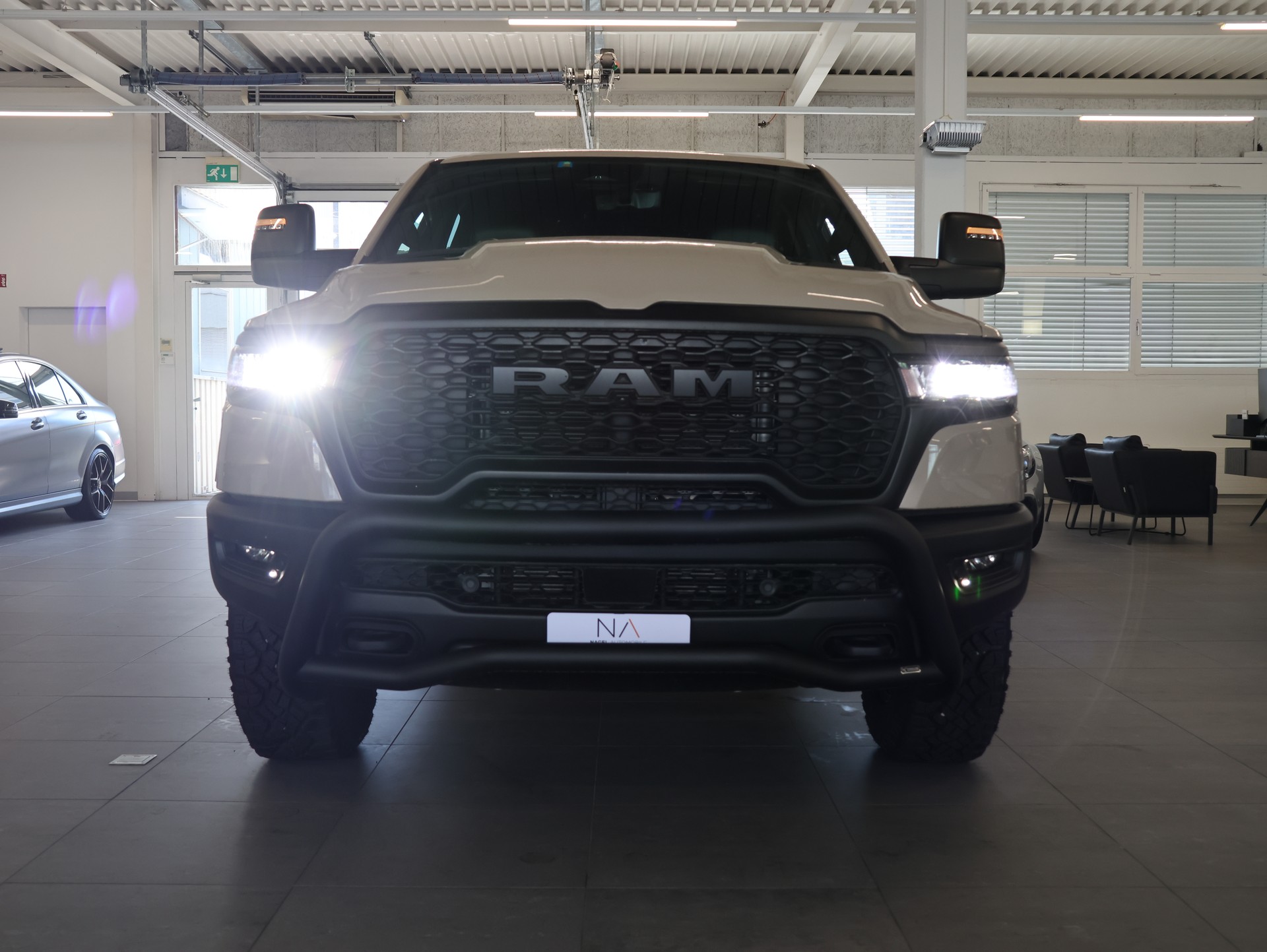 DODGE Dodge Ram 1500 *Panoramadach* *Harman Kardon* *360 Kamera*-image-2