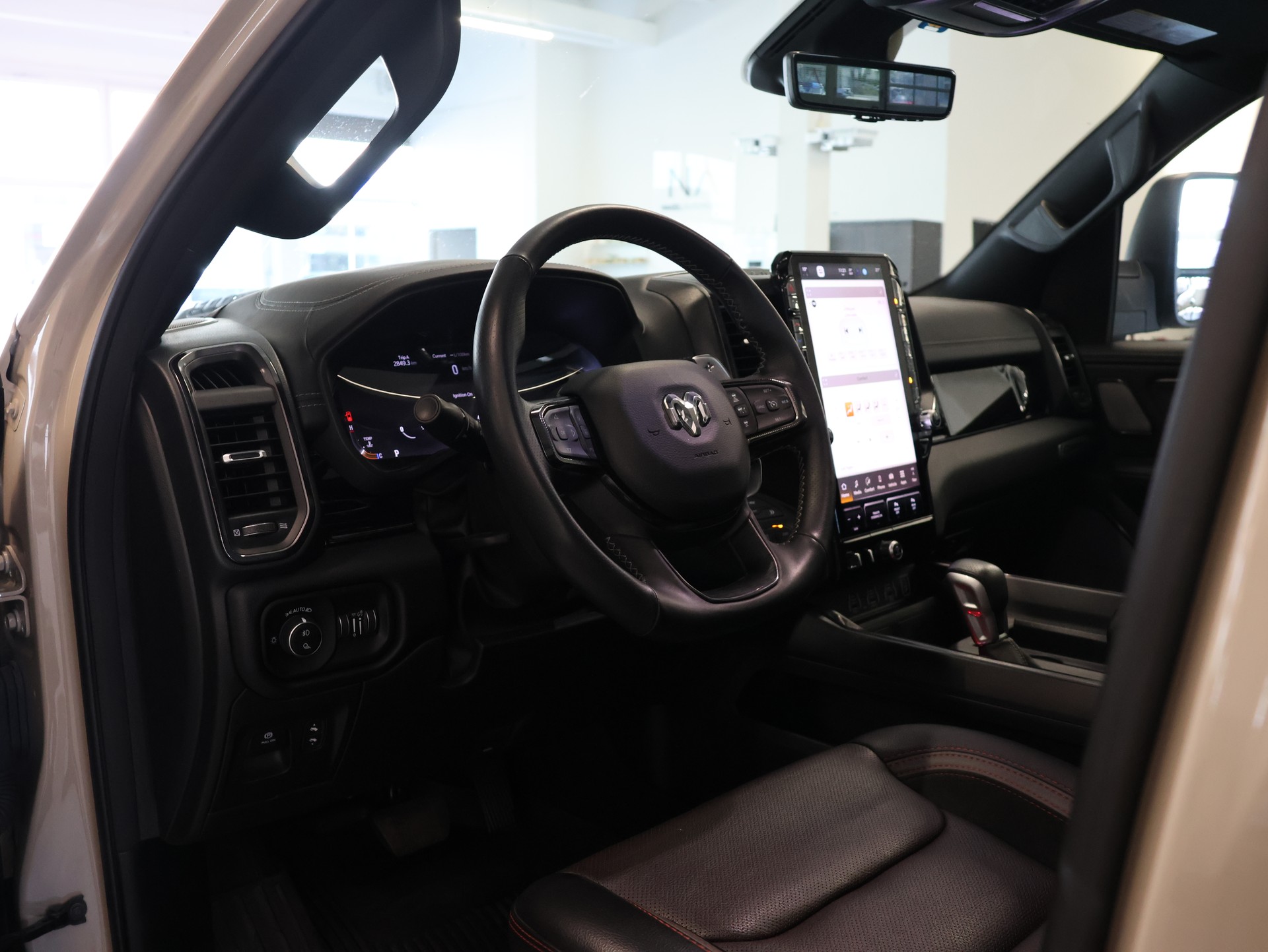 DODGE Dodge Ram 1500 *Panoramadach* *Harman Kardon* *360 Kamera*-image-15