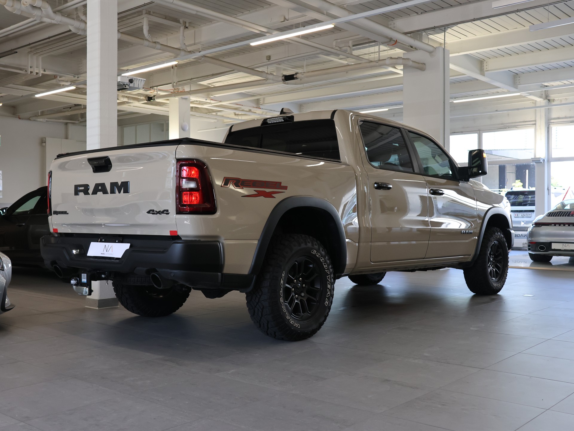 DODGE Dodge Ram 1500 *Panoramadach* *Harman Kardon* *360 Kamera*-image-5