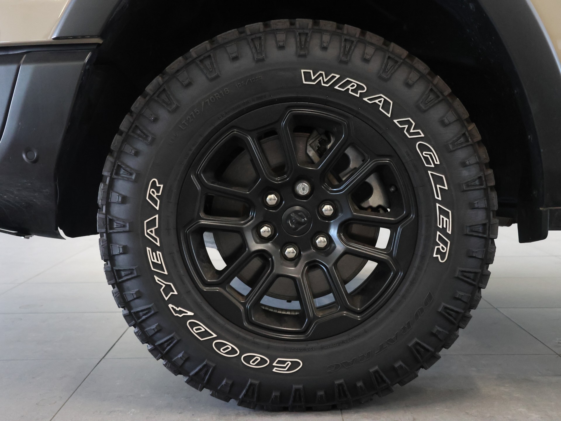 DODGE Dodge Ram 1500 *Panoramadach* *Harman Kardon* *360 Kamera*-image-10