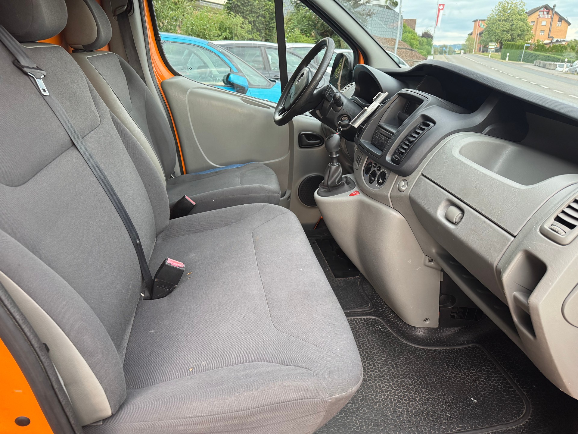 OPEL Vivaro 2.0 CDTI 2.7t L1H1-image-6