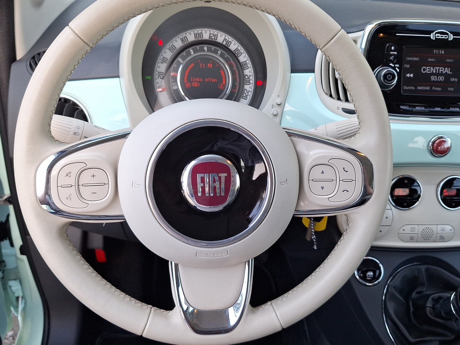 FIAT 500 C 0.9 T TwinAir Pop Star-image-13