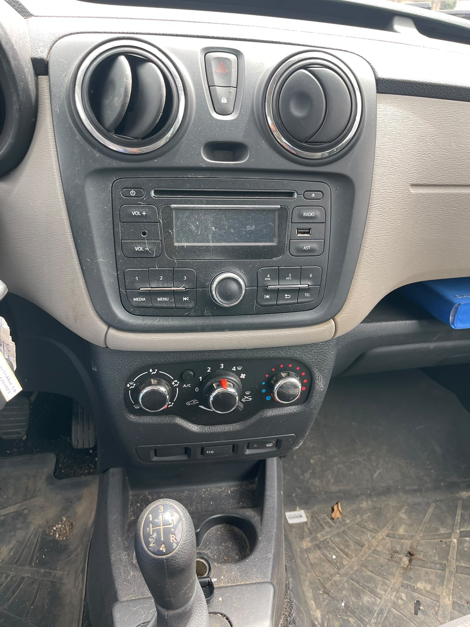 DACIA Dokker 1.6 16V Celebration-image-6